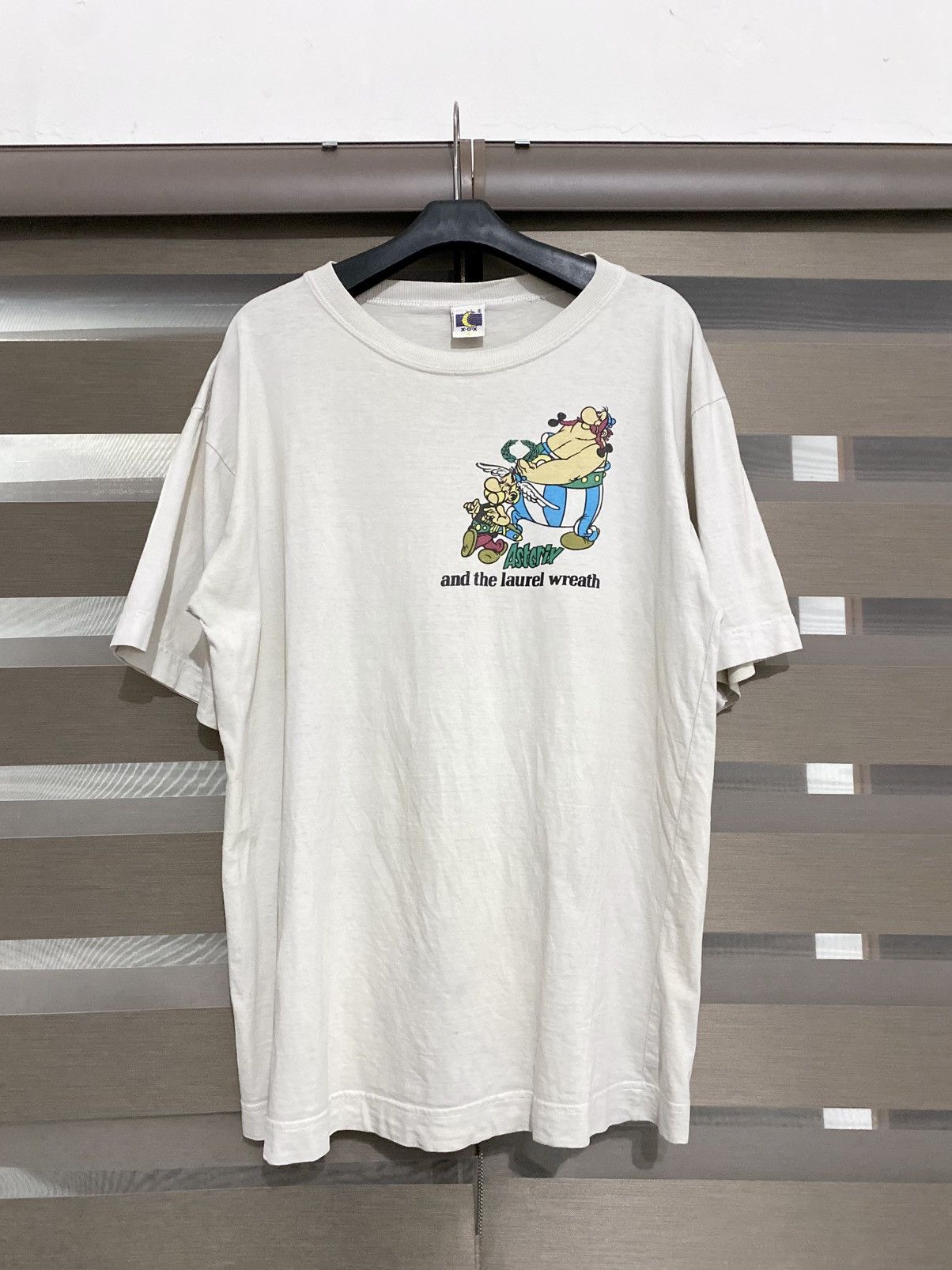Vintage Vintage 90s Asterix & The Laurel Wreath Tshirt Size US XL / EU 56 / 4 - 2 Thumbnail