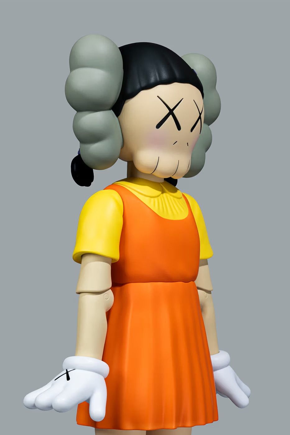 Kaws × Medicom Toy Kaws x Squid Game Young-Hee Vinyl Figure Coloured Size ONE SIZE - 3 Thumbnail