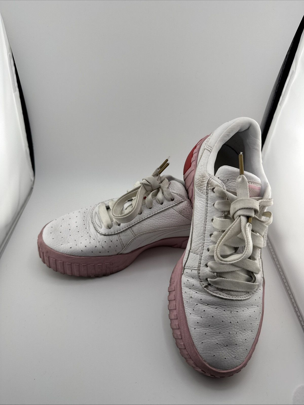Puma Puma Women's Leather Sneakers White/Cherry Size 8.5 Size US 8.5 / IT 38.5 - 1 Thumbnail