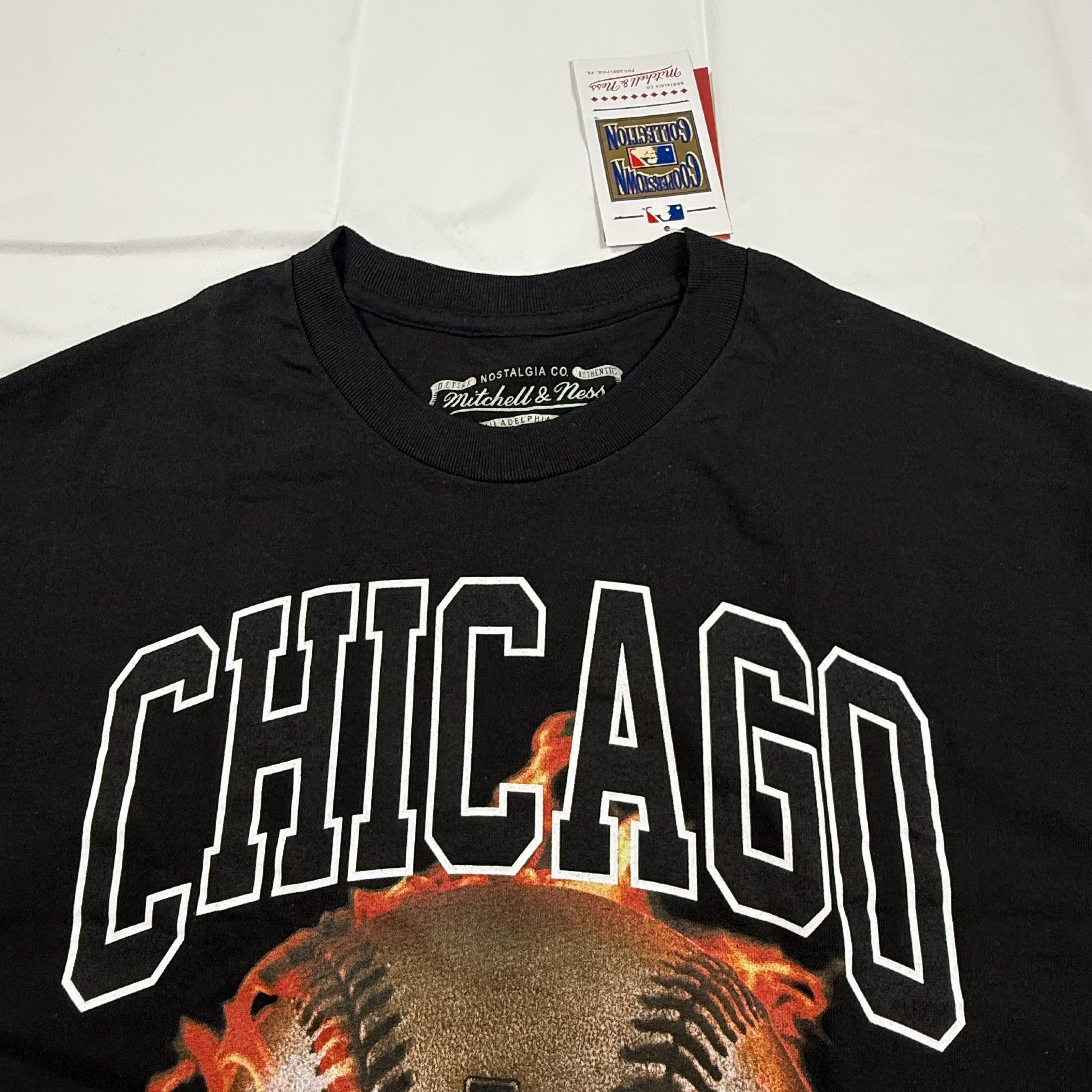 Mitchell & Ness Mitchell & Ness Chicago White Sox Flaming Shirt Cooperstown Size US L / EU 52-54 / 3 - 4 Thumbnail