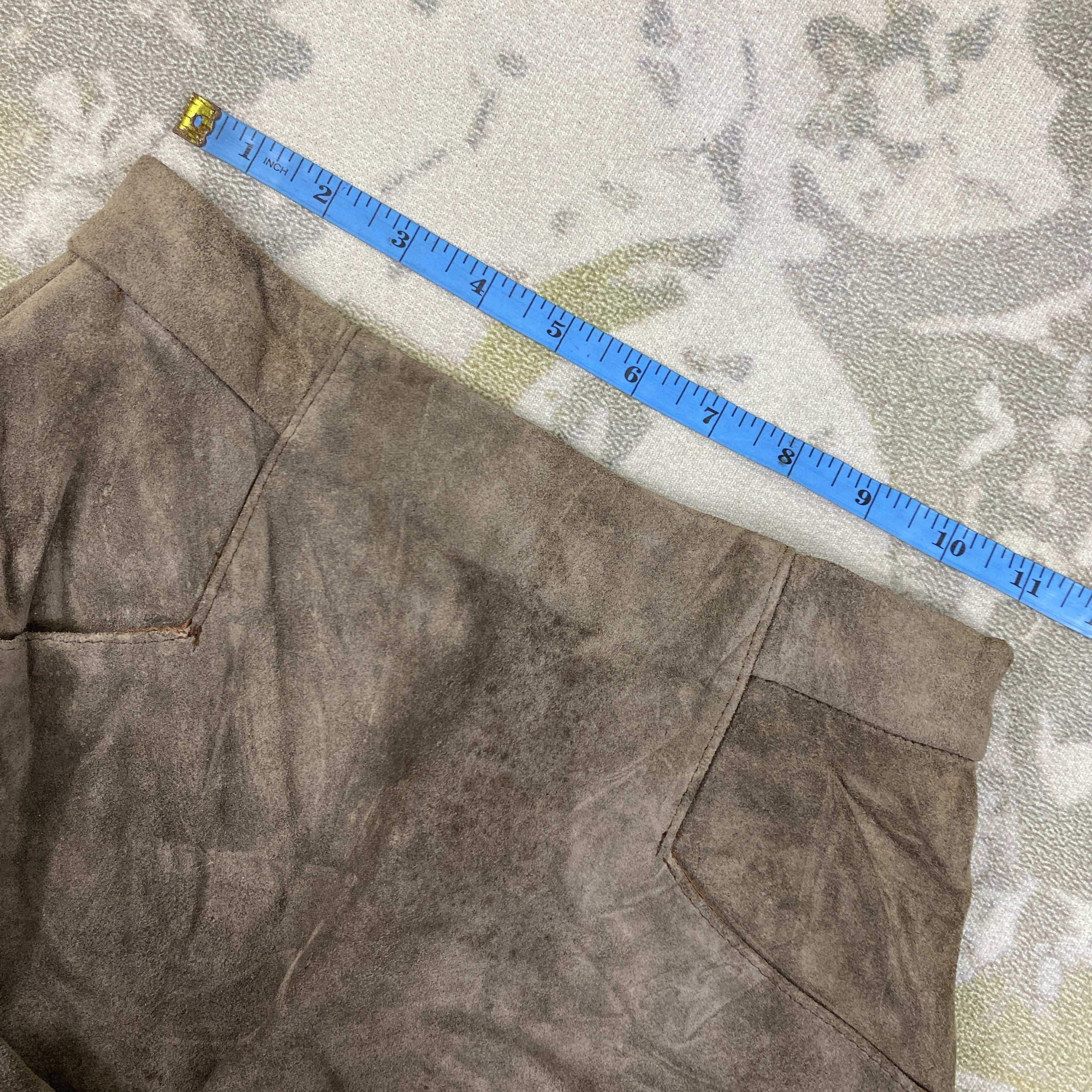 Japanese Brand Vintage High Standard Leather Skirt- J424 Size 22" - 3 Thumbnail