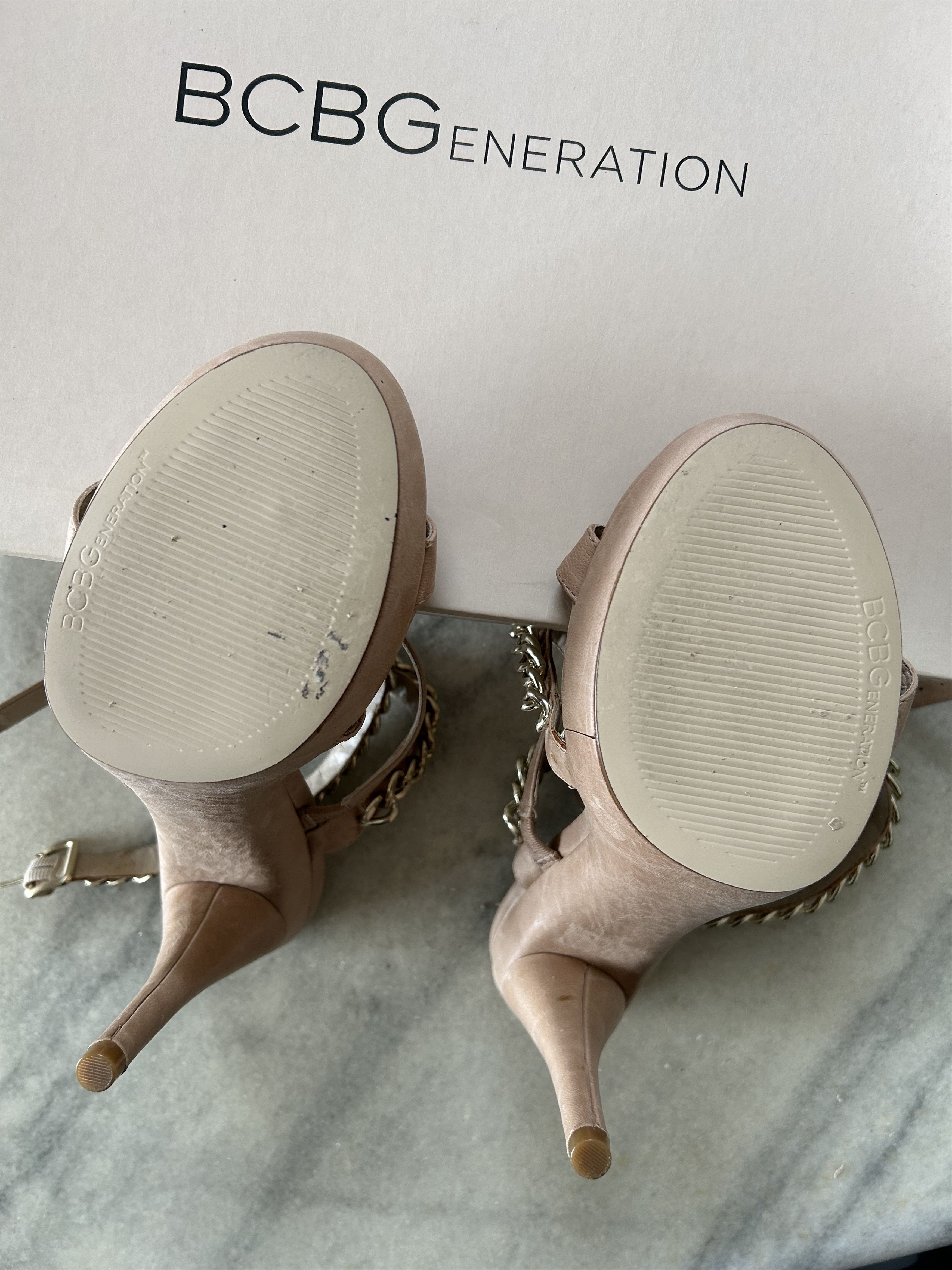 Bcbgmaxazria BCBGeneration Sandals Beige Leather Gold Chains Buckles 7.5 Size US 7.5 / IT 37.5 - 4 Thumbnail
