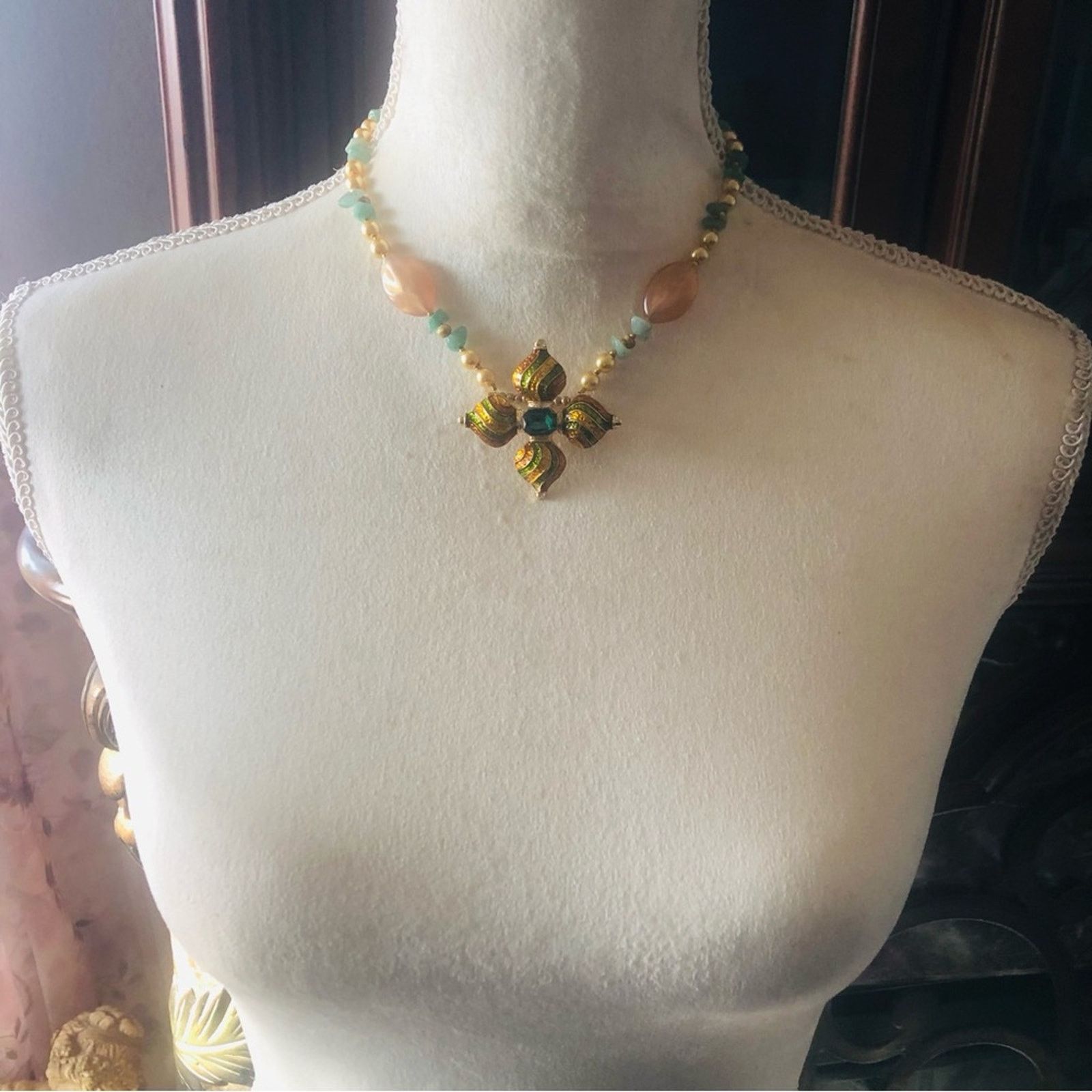 Handmade Handcrafted repurpose elegant stone enamel Pearl necklace Size ONE SIZE - 6 Thumbnail