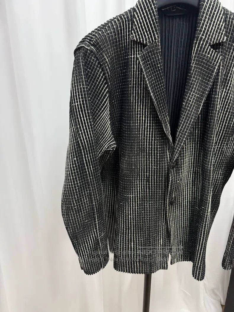 Issey Miyake Issey Miyake Irregular Dyeing Ruffled Jacket Size US S / EU 44-46 / 1 - 3 Thumbnail