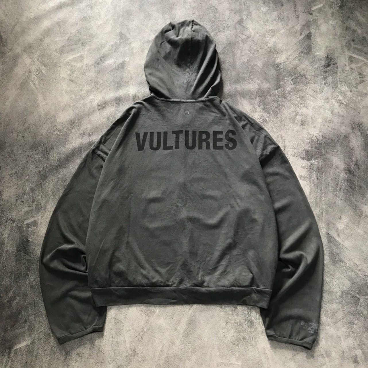 Kanye West × Streetwear × Yeezy VULTURES Listening Experience