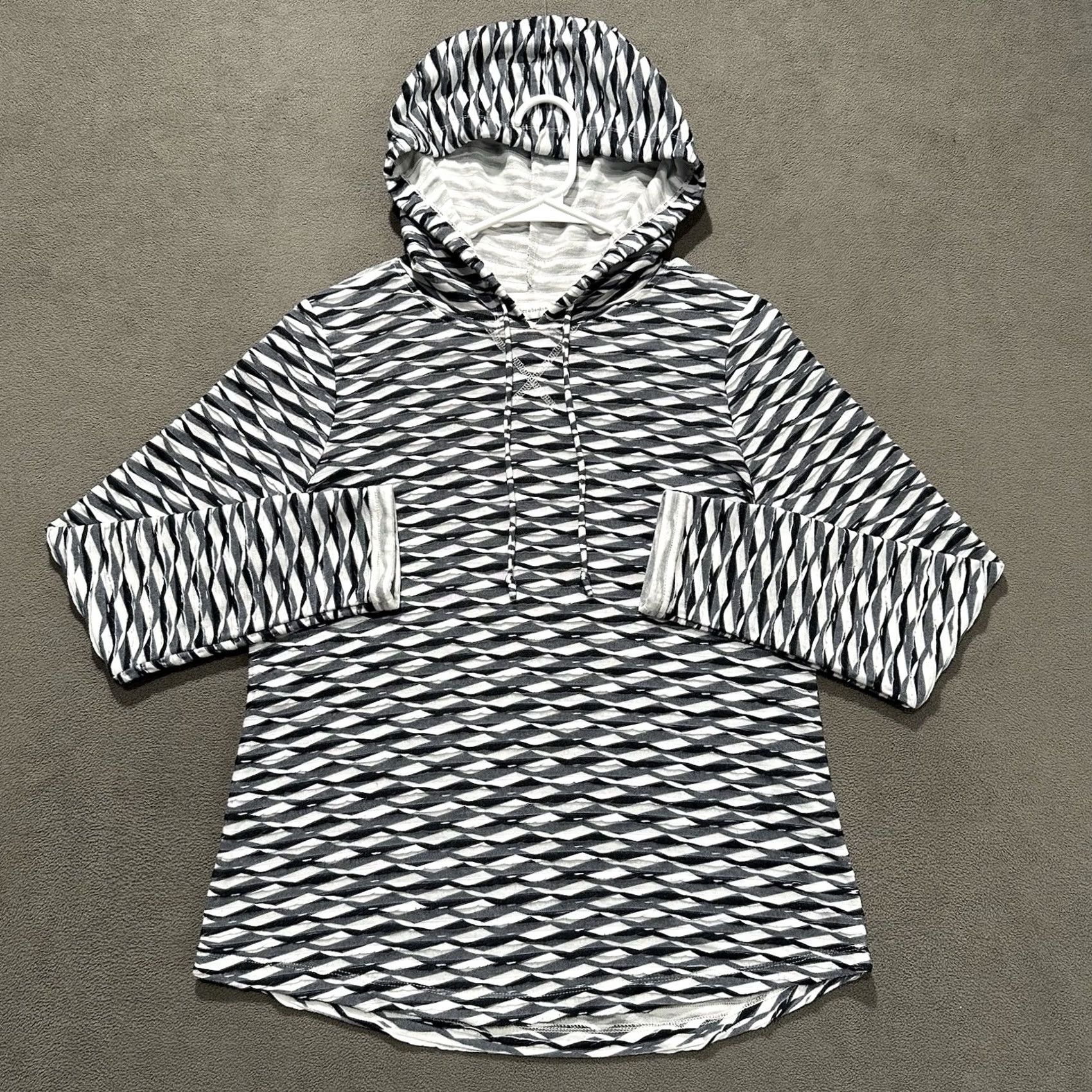 Vintage Christopher & Banks Hoodie Womens Small Black White Gray Geometric Pullover Size S / US 4 / IT 40 - 2 Thumbnail
