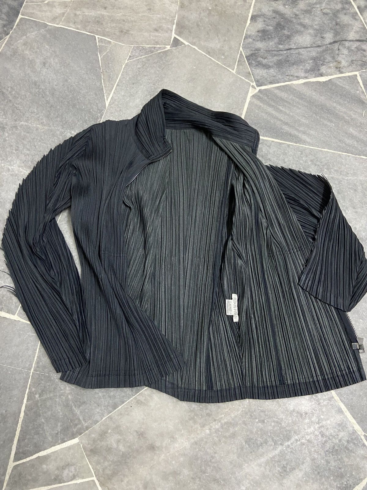 Issey Miyake Vintage Issey Miyake Pleated Jacket Size US M / EU 48-50 / 2 - 8 Thumbnail