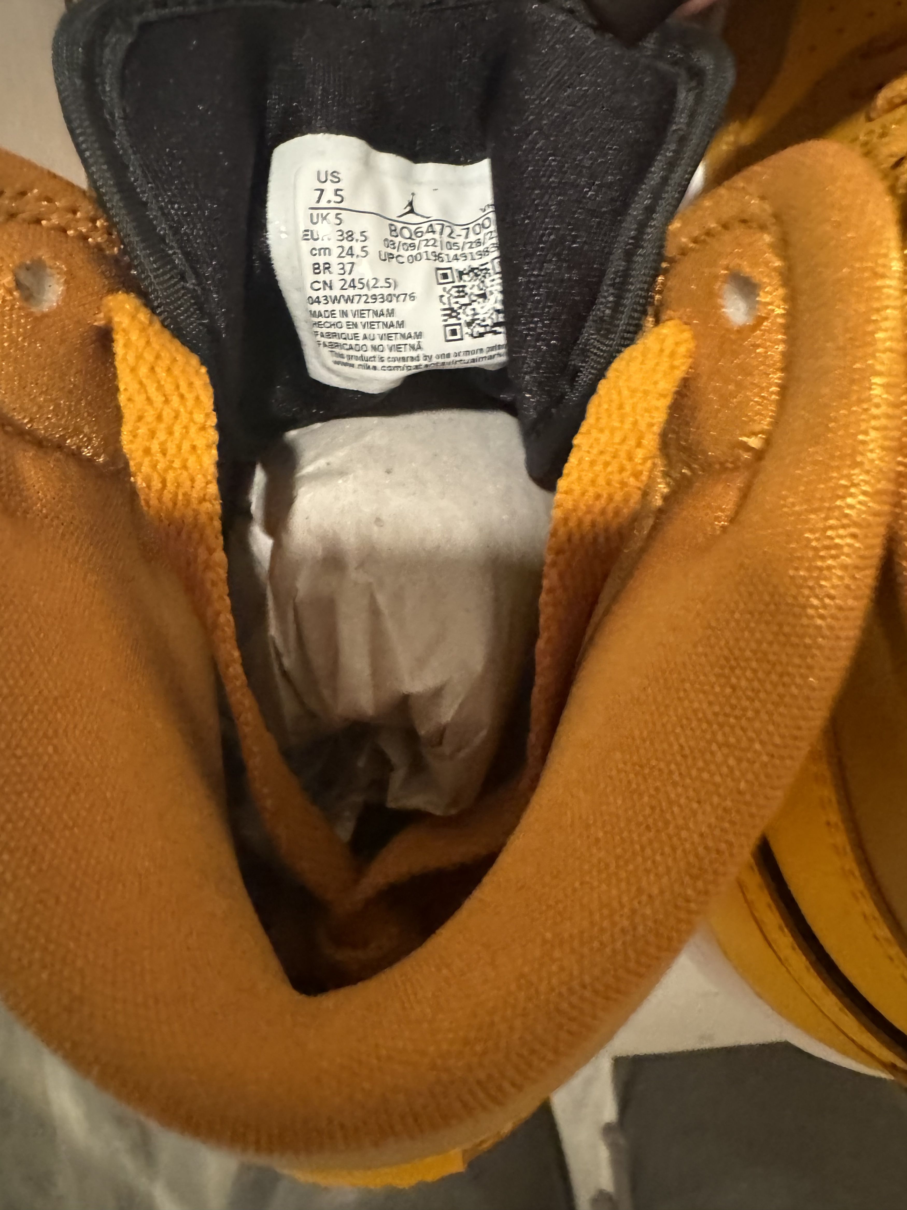 Jordan Brand × Nike NIB Women’s Air Jordan 1 Mid Chutney Size US 7.5 / IT 37.5 - 7 Thumbnail