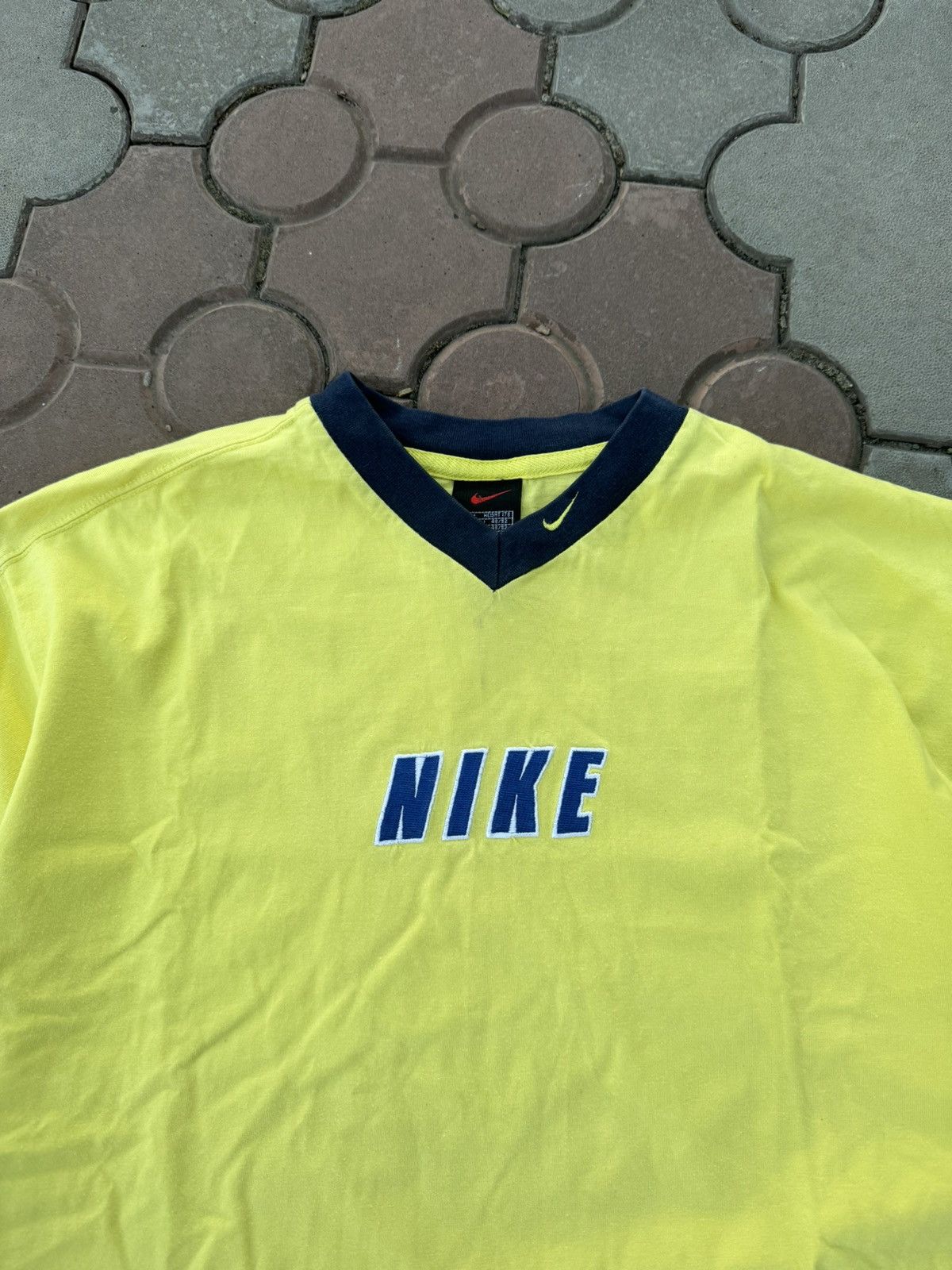 Nike × Vintage Vintage Nike Spell Out Center Logo Tee Shirt Y2K Size US M / EU 48-50 / 2 - 2 Thumbnail