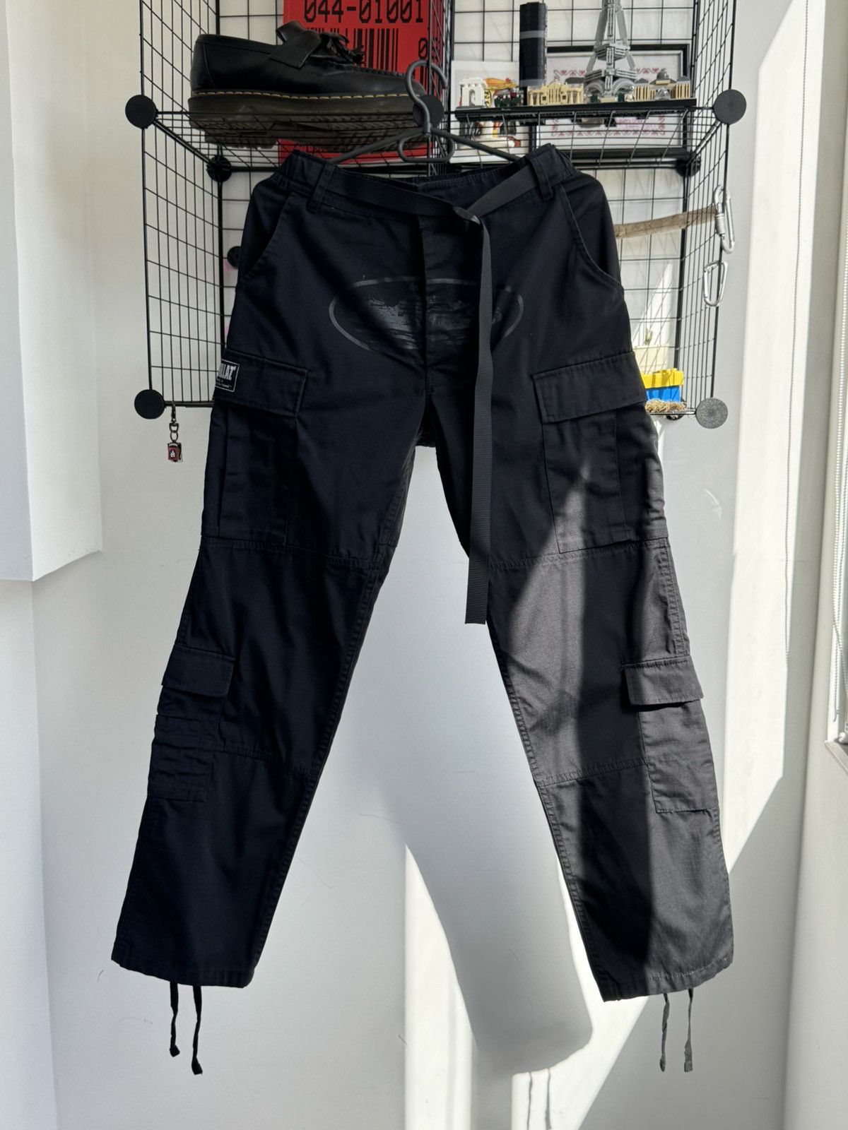 Corteiz Corteiz Cargo Big Logo Black Pants Size US 30 / EU 46 - 2 Thumbnail