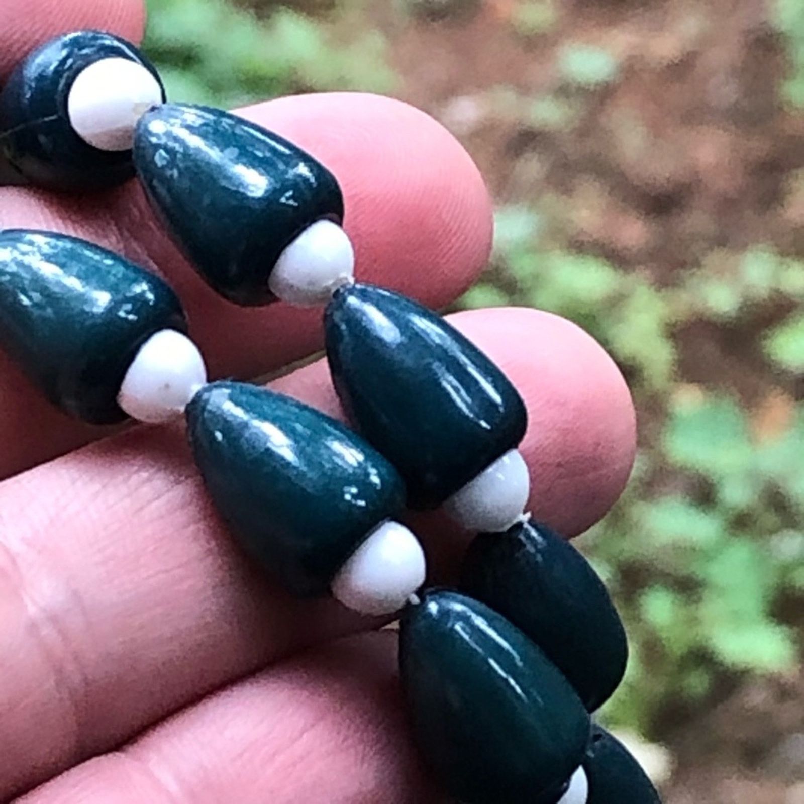 Vintage Vintage 70s green and white plastic bead necklace Size ONE SIZE - 2 Thumbnail