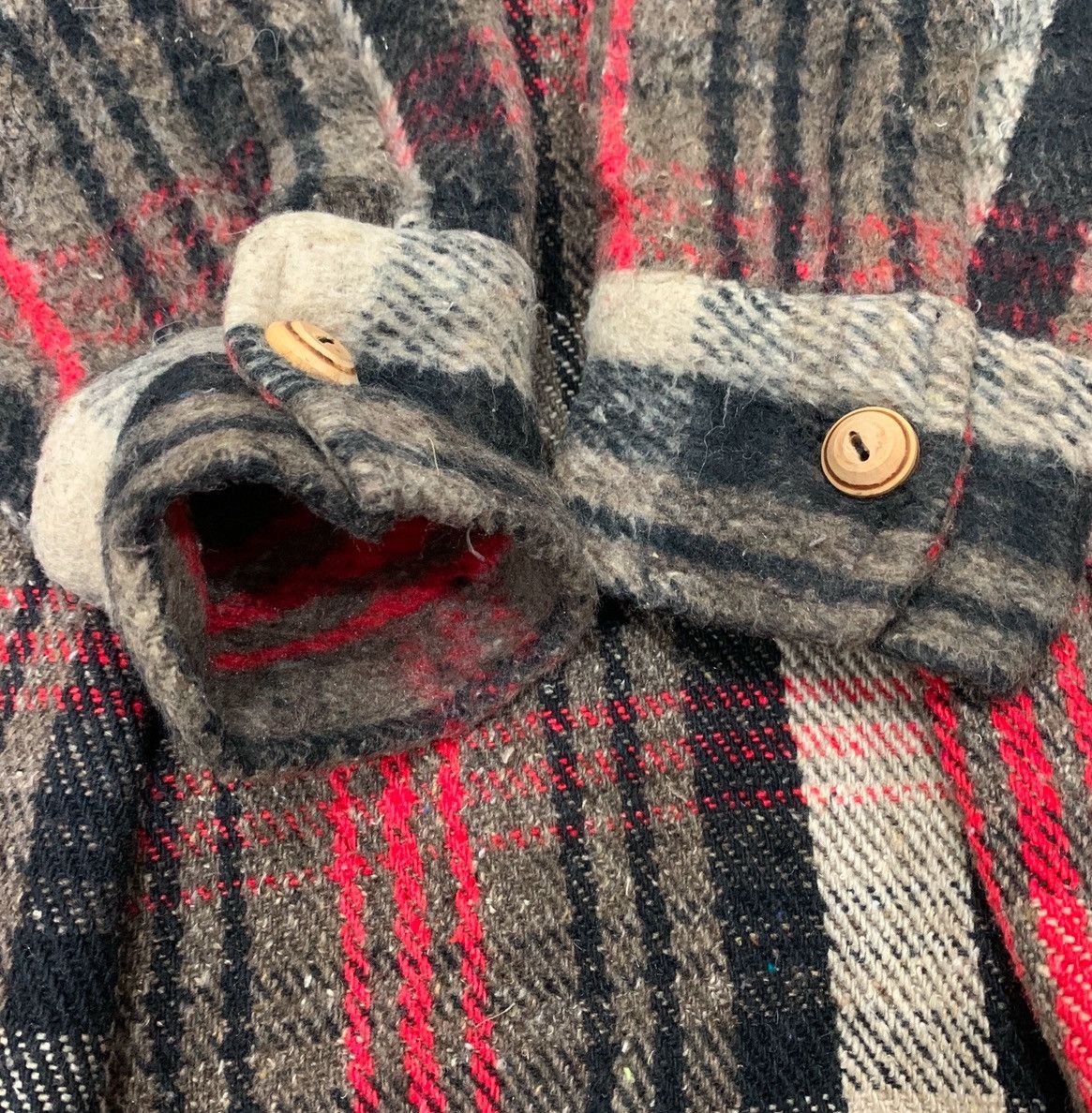 Vintage VINTAGE 90s PLAID BLANKET CHECKERED WOOL FLANNEL BUTTON UP Size US L / EU 52-54 / 3 - 9 Thumbnail
