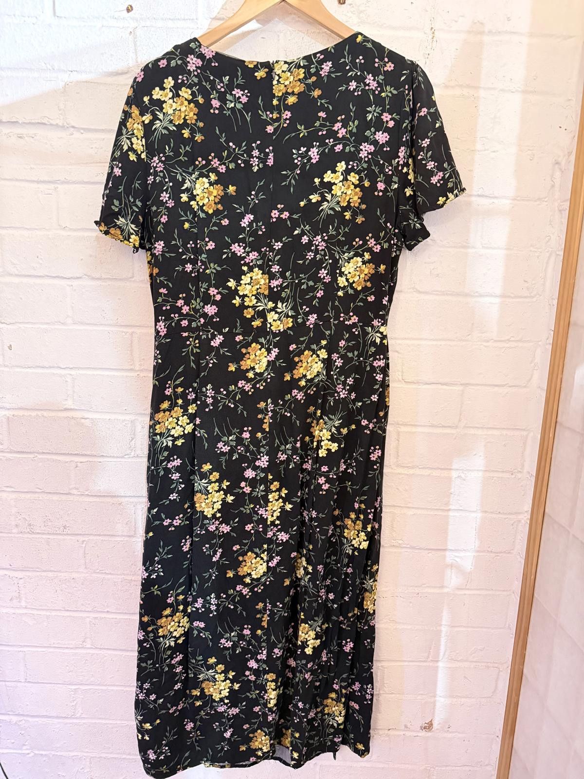 Other Oasis Black Floral Midi Dress Size M / US 6-8 / IT 42-44 - 4 Thumbnail