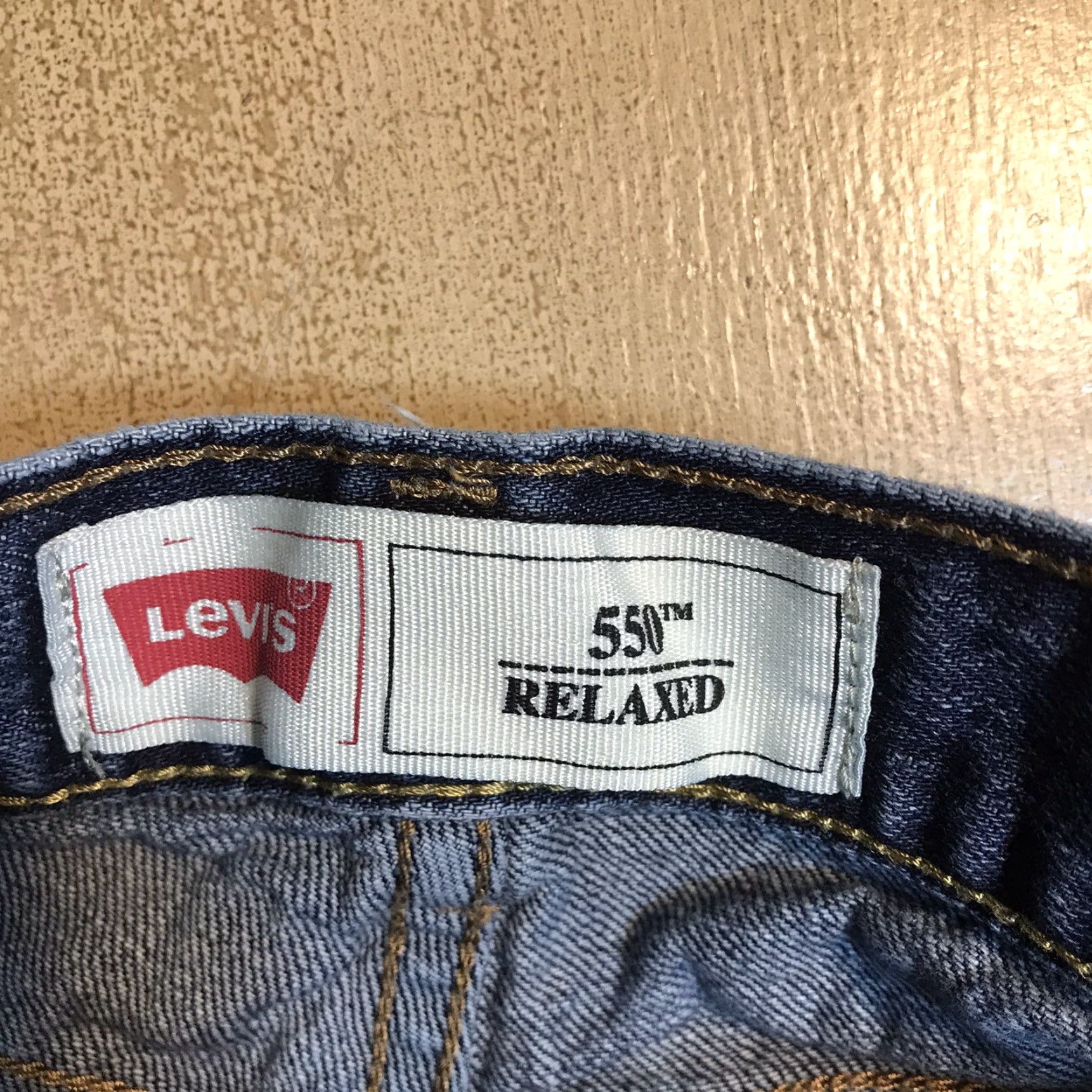 Levi's VINTAGE Levis 550 Shorts Women Measured 26 x 2 Inseam Medium Wash Blue Relaxed Fit 25x2 Size 26" / US 2 / IT 38 - 3 Thumbnail