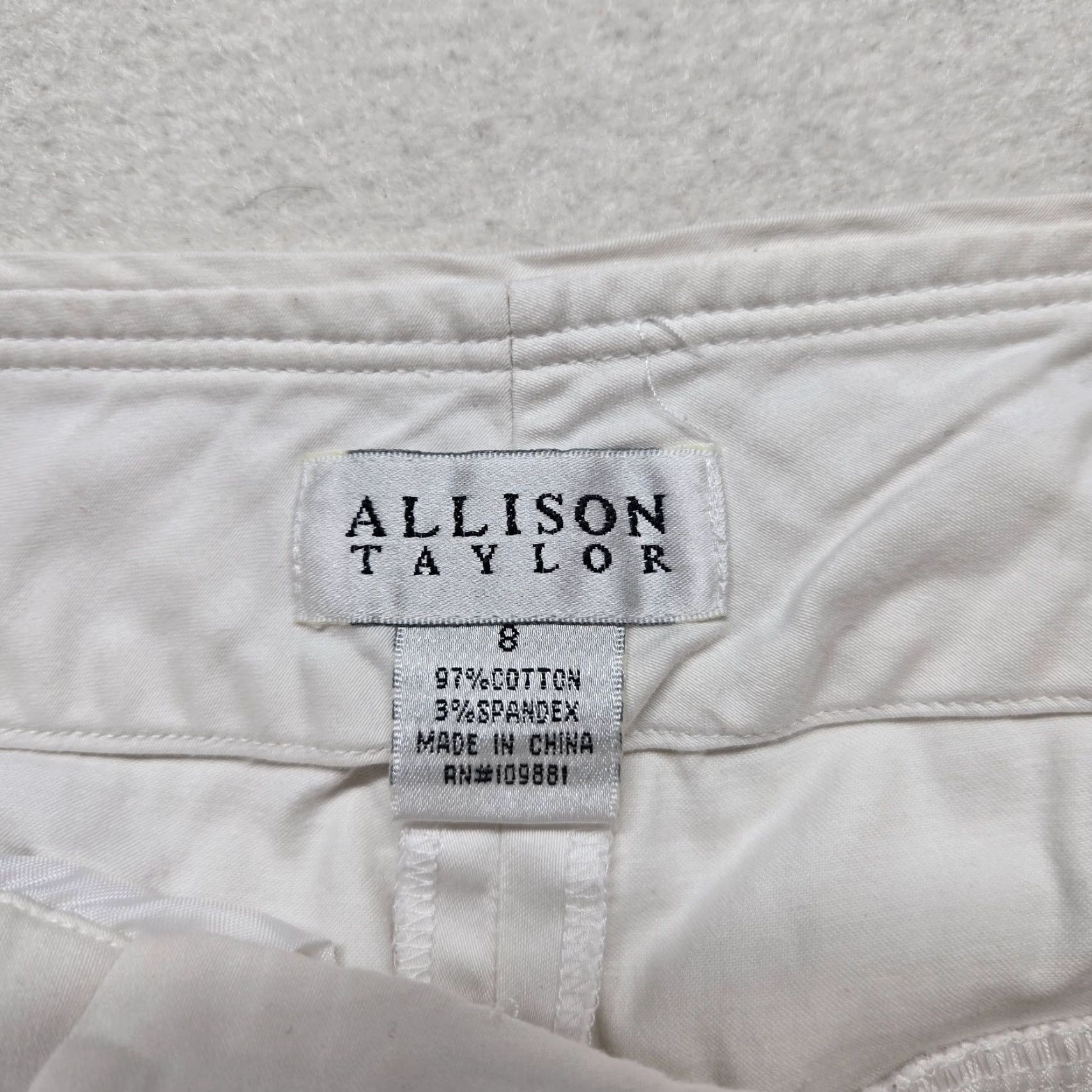 Vintage Allison Taylor White Cotton Bermuda Shorts Women 8 Casual Bermuda Short White Cotton Spandex Womens 8 Size 30" / US 8 / IT 44 - 2 Thumbnail