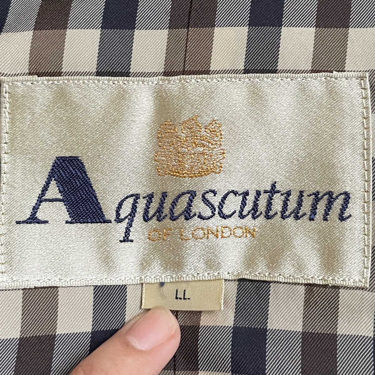 Aquascutum × Designer × Vintage Vintage Japanese Brand Aquascutum Trench Coat 1990s Size US L / EU 52-54 / 3 - 9 Thumbnail