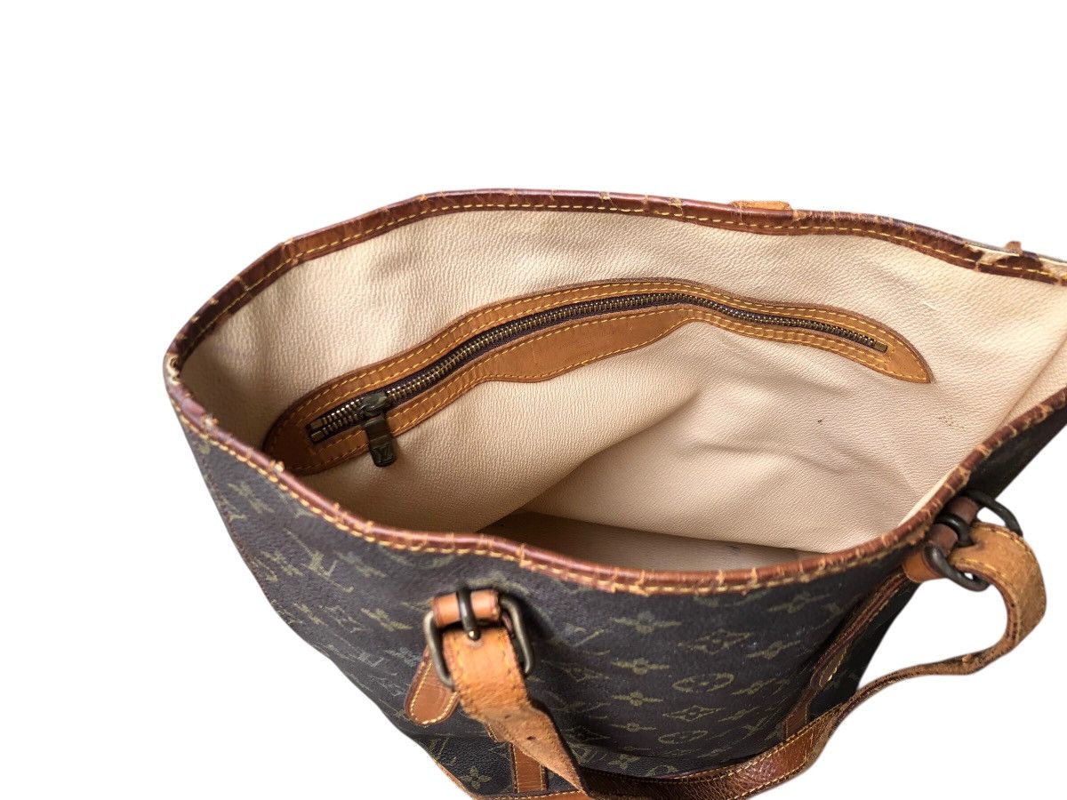 Louis Vuitton 🔥Vintage LOUIS VUITTON LV Monogram Bucket Cloth GM Tote Bag Size ONE SIZE - 9 Thumbnail