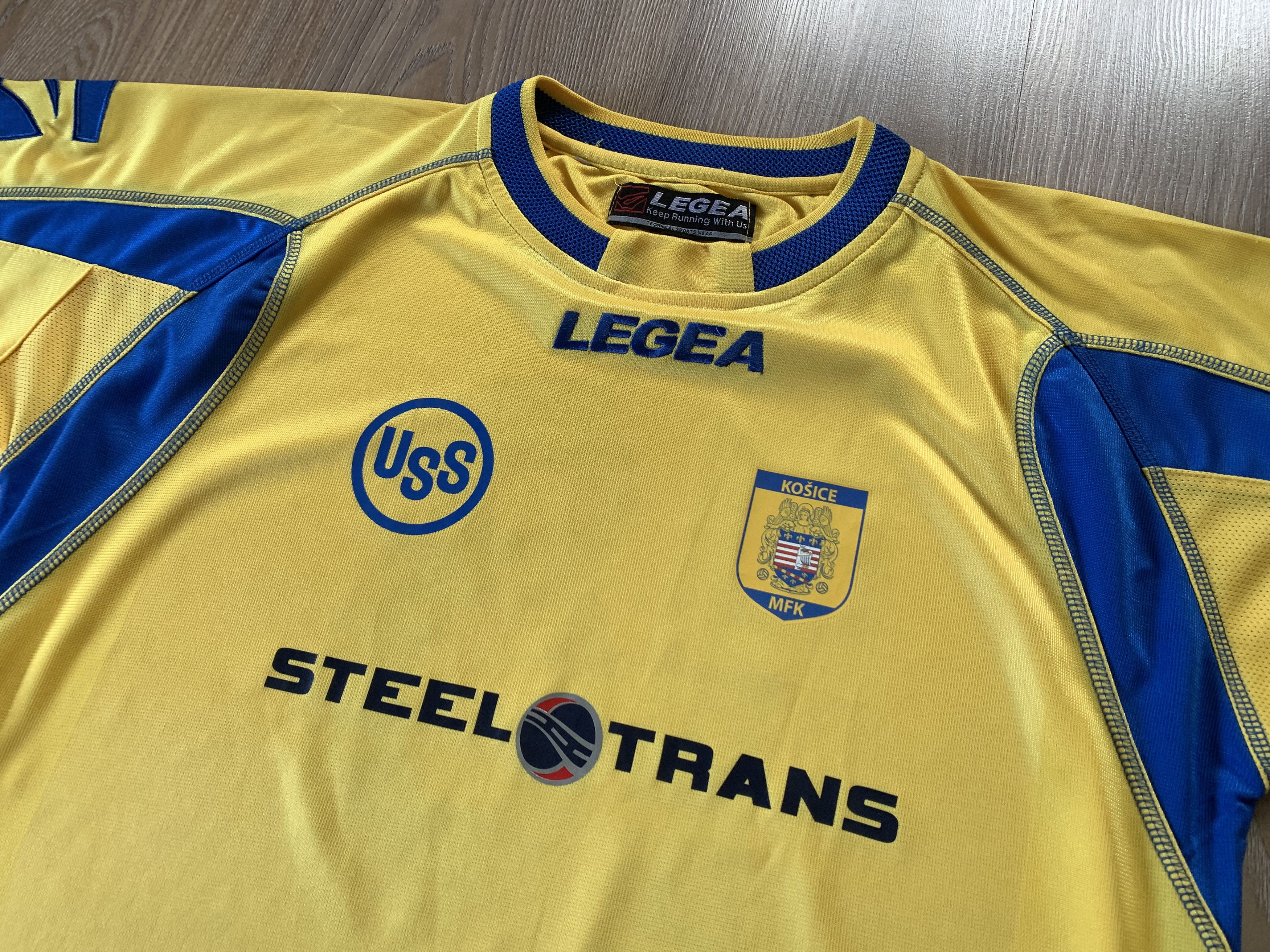 Vintage Vintage Legea FC Košice Shirt Size US L / EU 52-54 / 3 - 4 Thumbnail