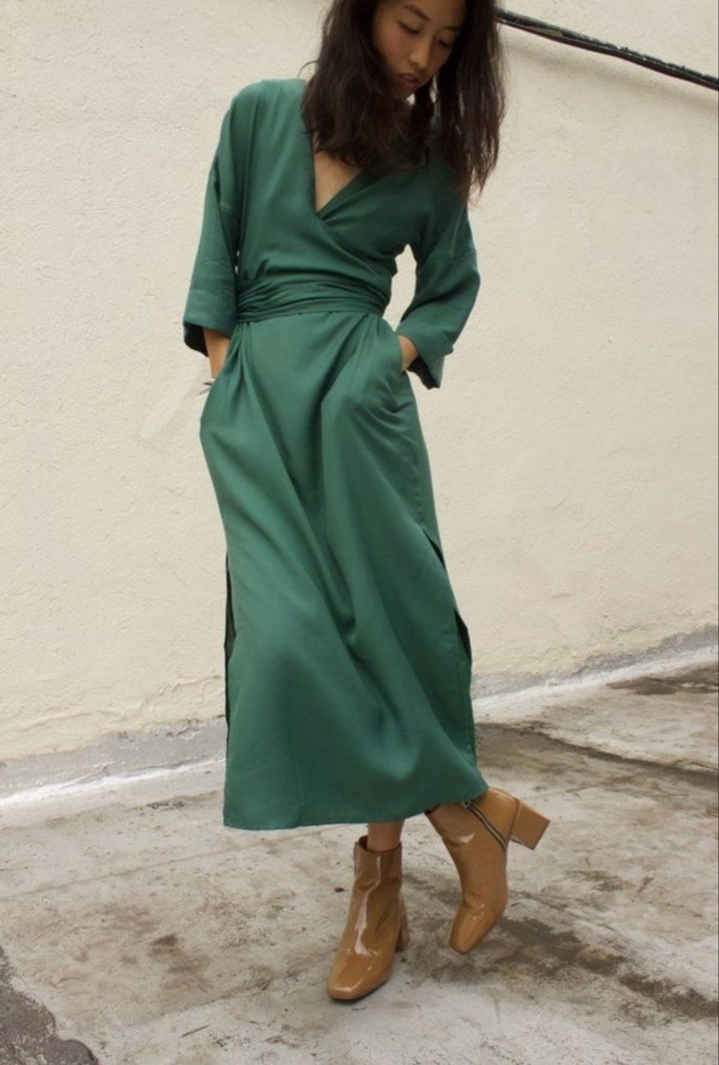 The Unbranded Brand Ajaie Alaie Green Wrap Midi Dress Size XS / US 0-2 / IT 36-38 - 1 Thumbnail