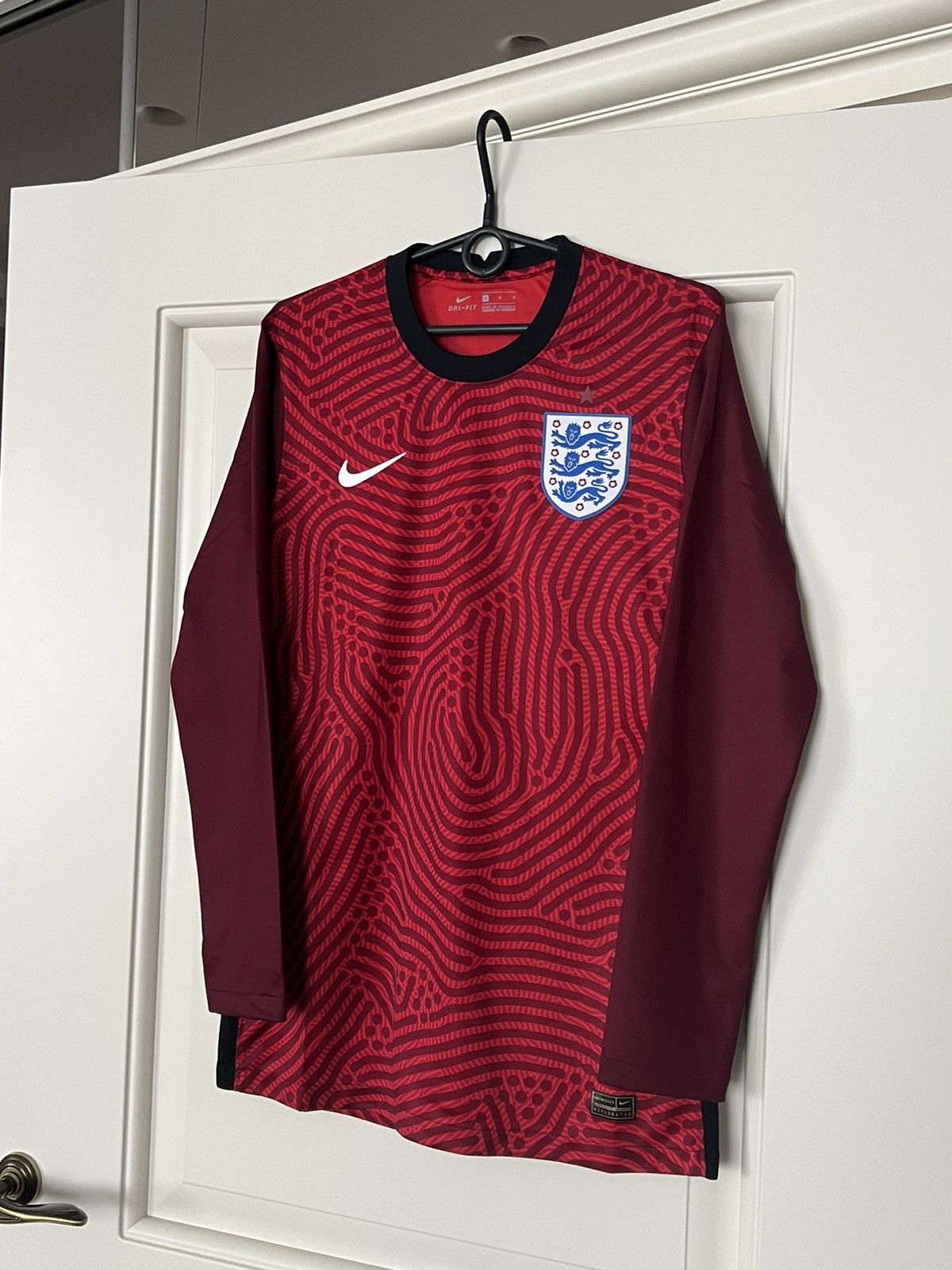 Nike Nike England Soccer Jersey Football Shirt Long Sleeve Size US M / EU 48-50 / 2 - 3 Thumbnail