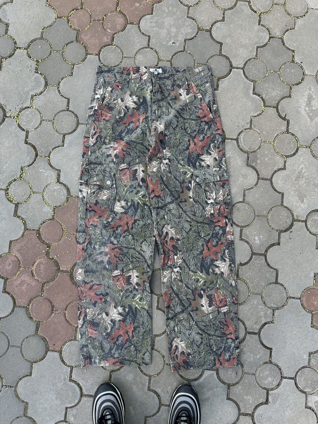 Realtree × Vintage Vintage Realtree Mossy Oak Cargo Parachute Pants Size US 32 / EU 48 - 2 Thumbnail
