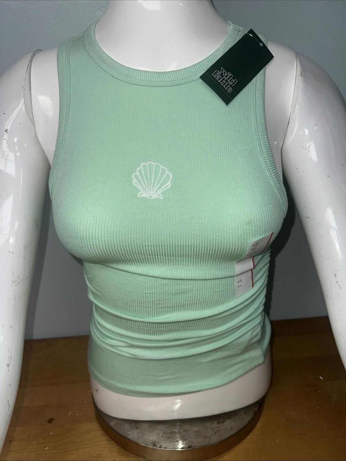 Other Wild Fable Mint Green Tank Top with Shell Motif Size XS Size XS / US 0-2 / IT 36-38 - 1 Thumbnail