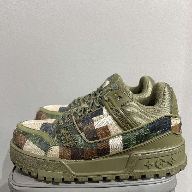 Louis Vuitton Louis Vuitton Trainer Maxi Low Top Sneakers in Green 0079 Size US 9.5 / EU 42-43 - 1 Thumbnail