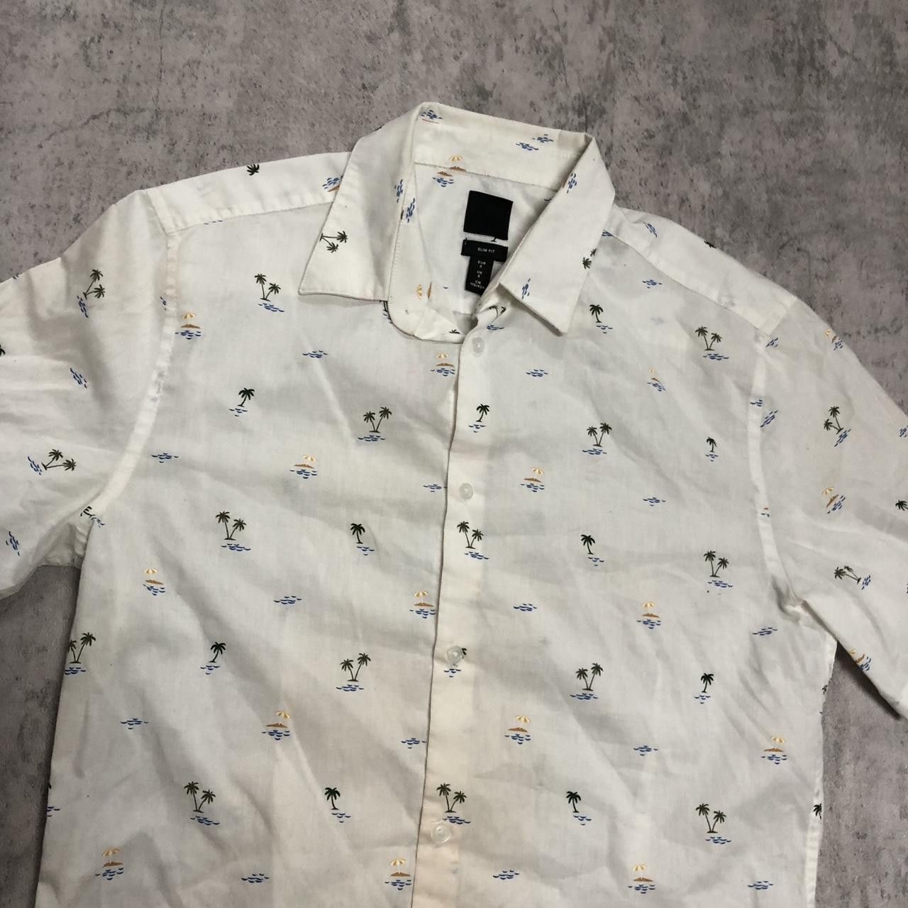 Other White and blue short sleeve button-up shirt #casual Size US S / EU 44-46 / 1 - 2 Thumbnail