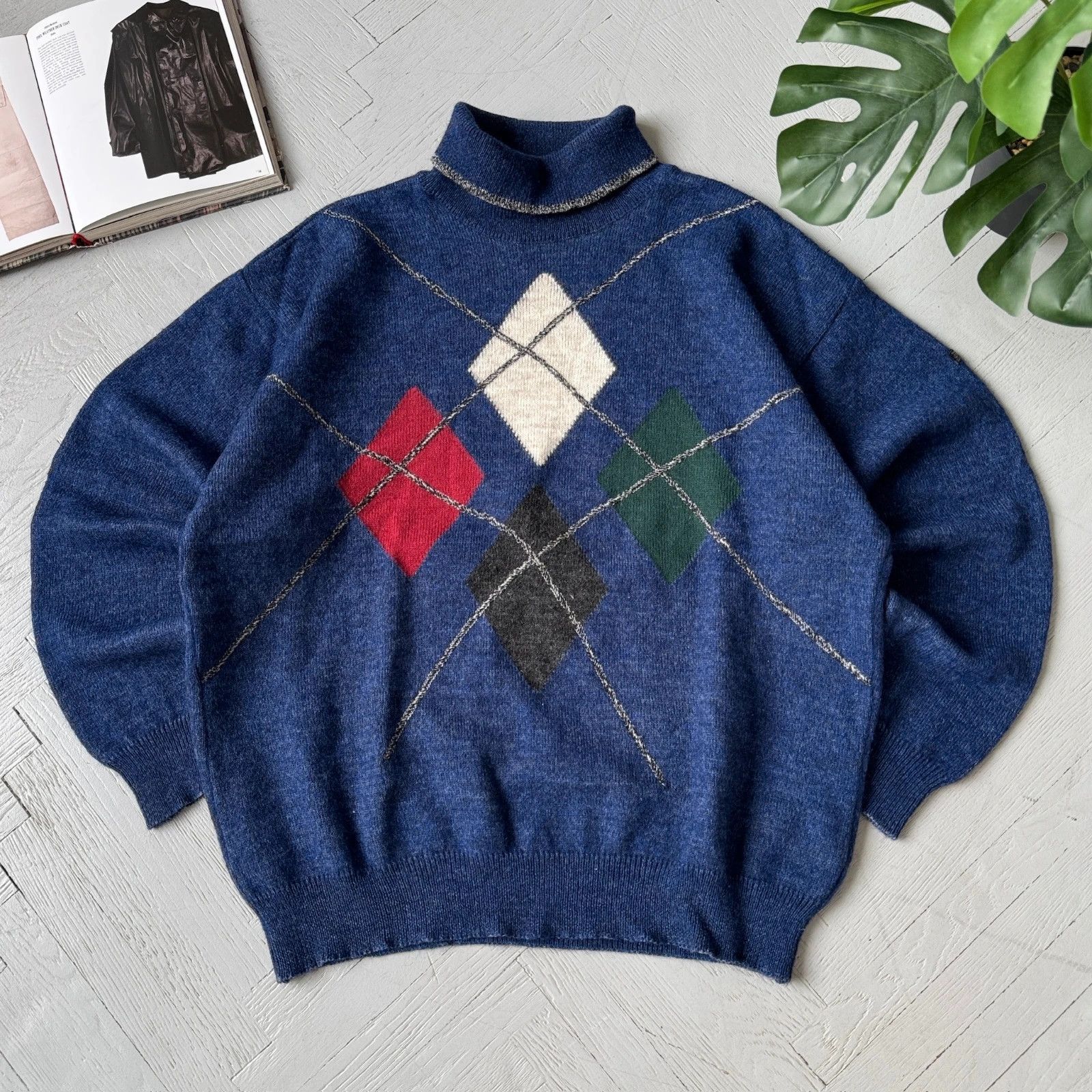 Hugo Boss Vintage Hugo Boss Turtle Neck Wool Blend Sweater Oversized Size US L / EU 52-54 / 3 - 1 Thumbnail