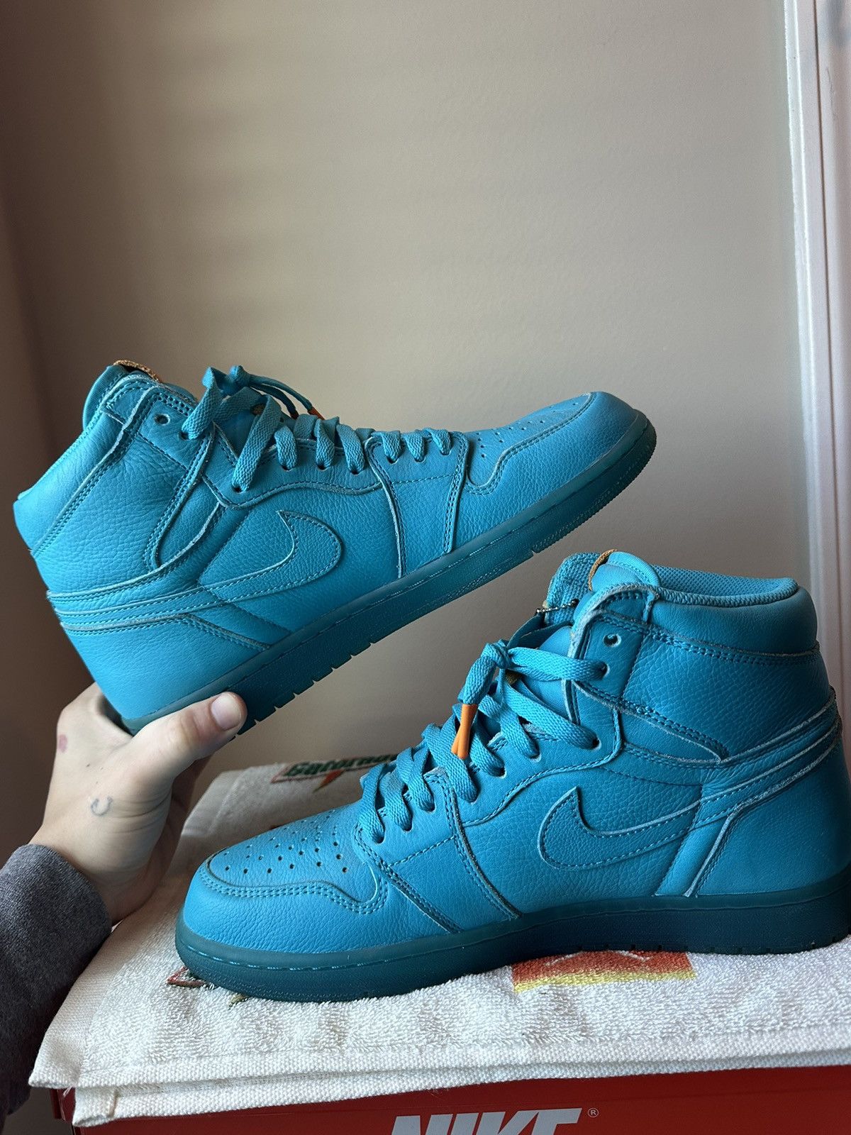 Jordan Brand × Nike Jordan 1 Gatorade “Blue Lagoon” Size US 11 / EU 44 - 5 Thumbnail