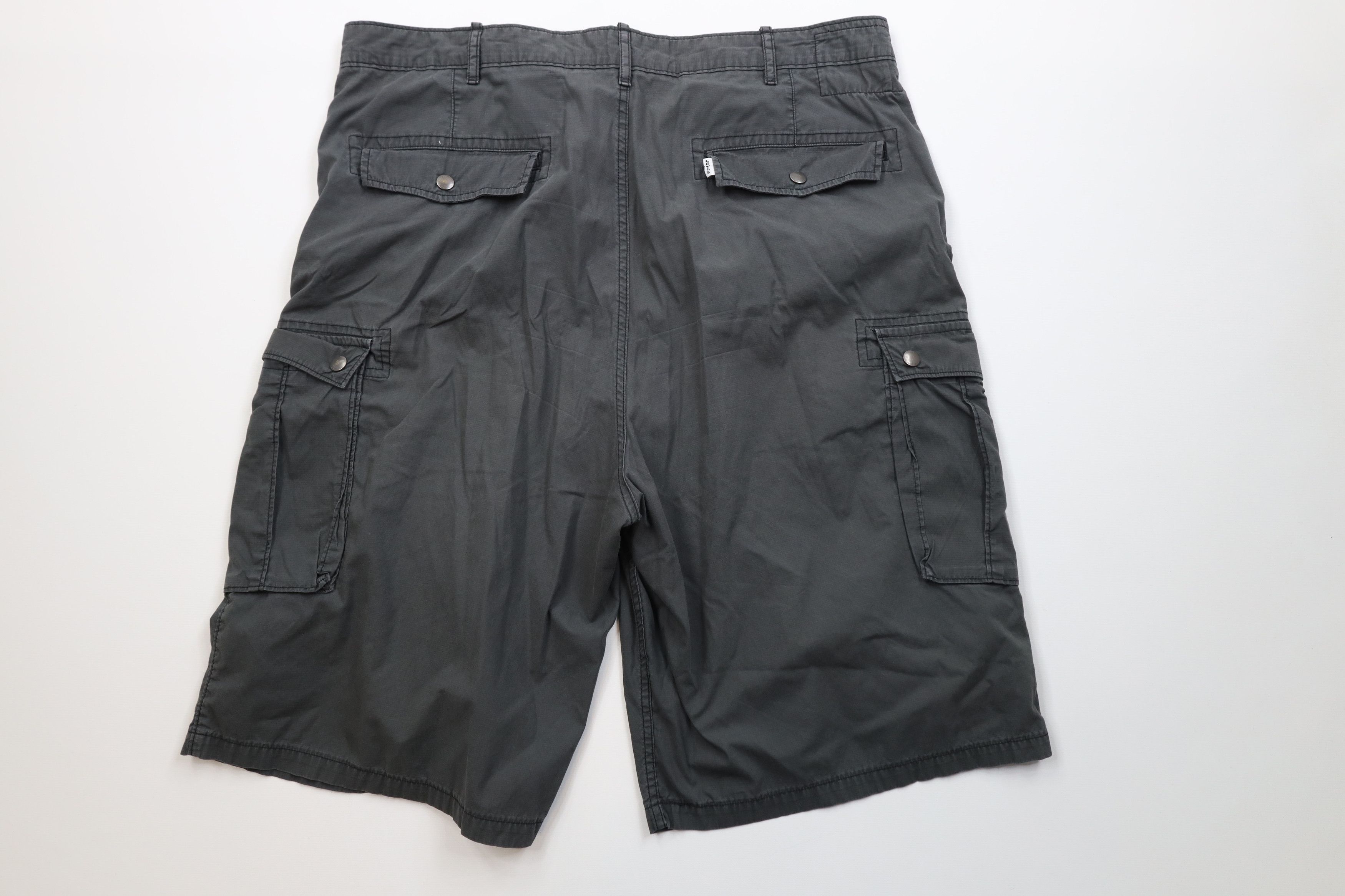 Levi's Vintage Y2K Levis Baggy Fit Cargo Shorts Gray Cotton Size US 40 / EU 56 - 8 Thumbnail