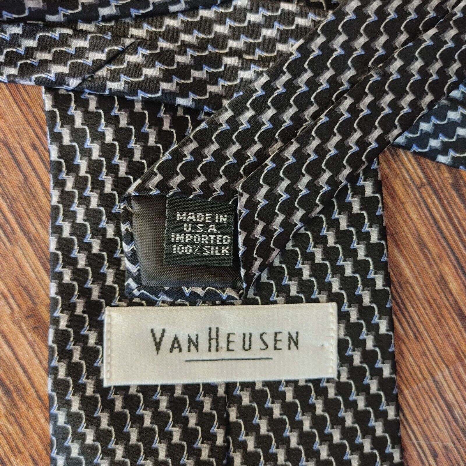 Van Heusen Van Heusen Men's Black & White Zig Zag 100% Imported Silk Ne Size ONE SIZE - 2 Thumbnail