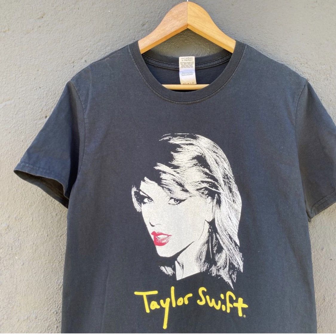 Rap Tees Thrashed Faded Taylor Switf Band Tee Size US M / EU 48-50 / 2 - 2 Thumbnail