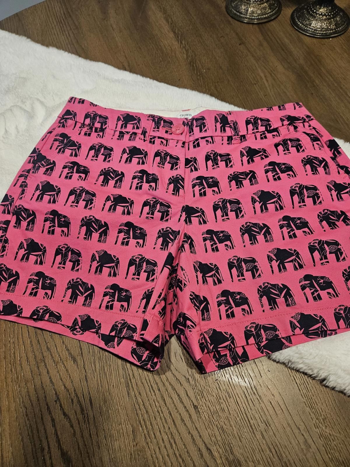 Designer Crown & Ivy Size 6 Vibrant Pink Elephant Print Shorts Size 28" / US 6 / IT 42 - 1 Thumbnail