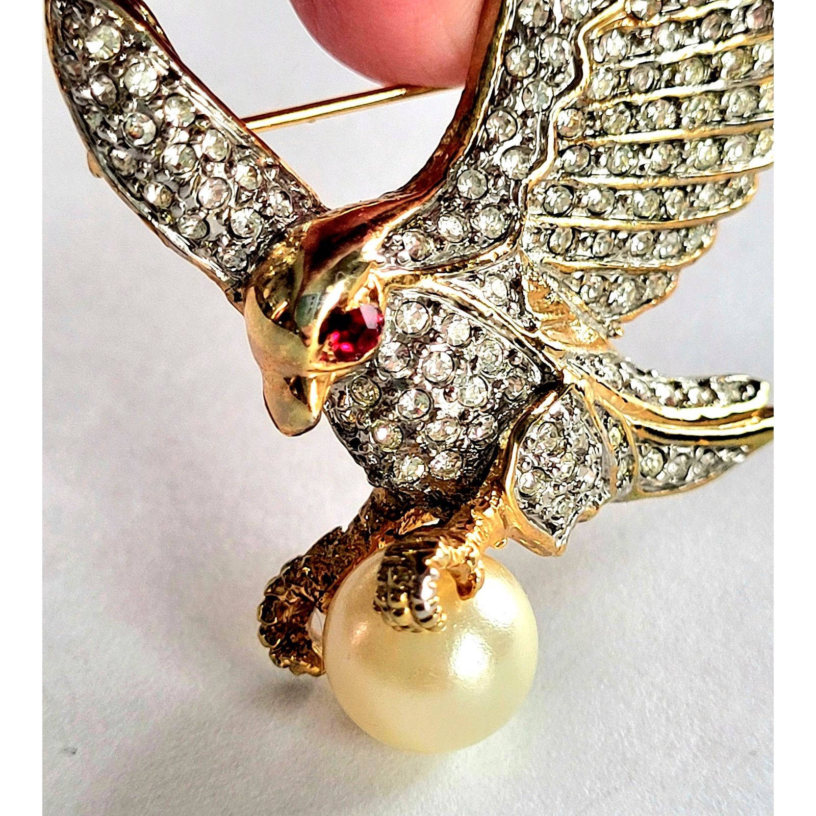 & Other Stories AD2001 Vintage Eagle Brooch Pave Rhinestones Pearl Ann Hand Size ONE SIZE - 1 Thumbnail