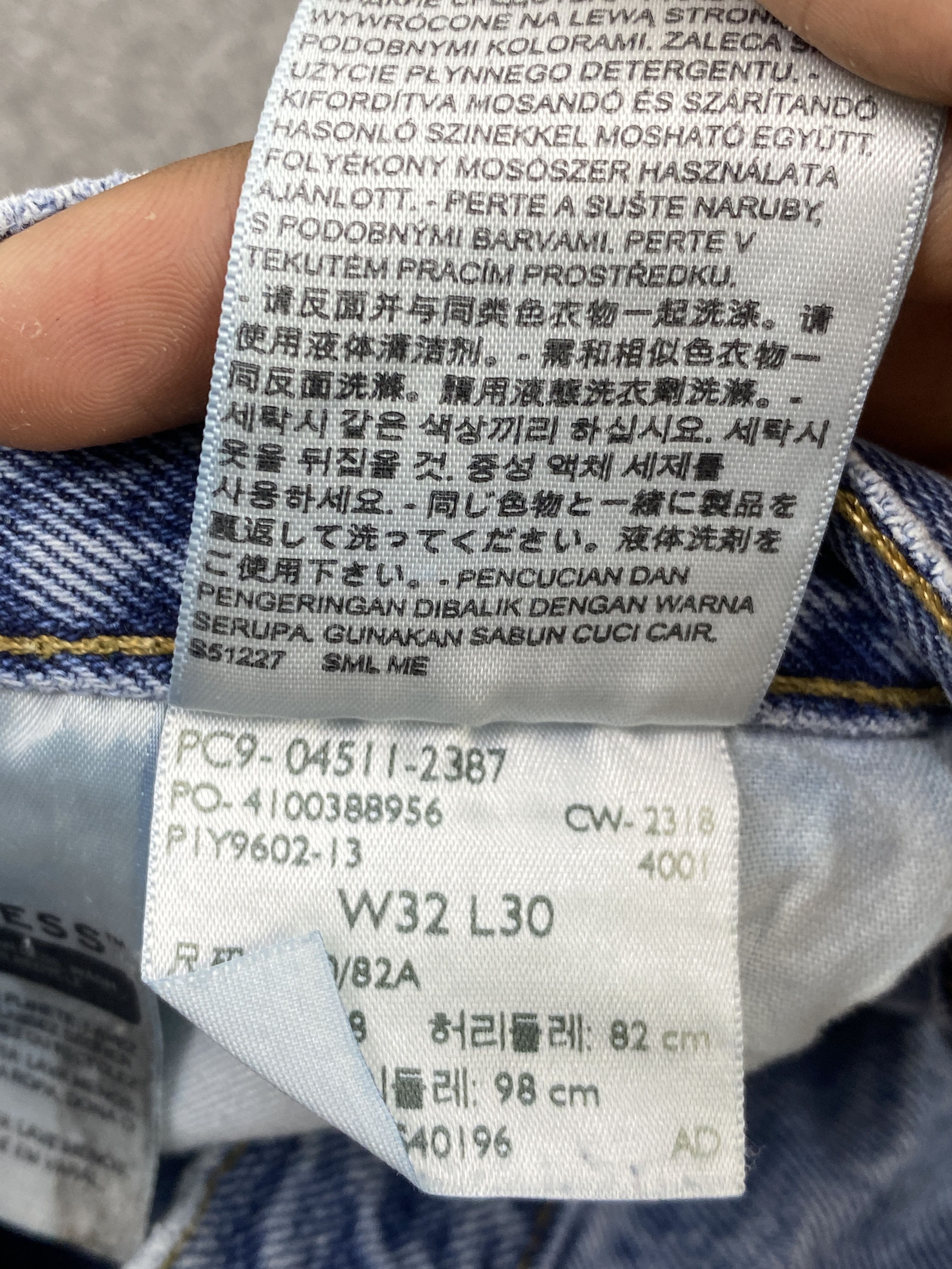 Levi's Distressed Light Wash Vintage Levis 511 Jeans DP2677 Size US 32 / EU 48 - 14 Thumbnail