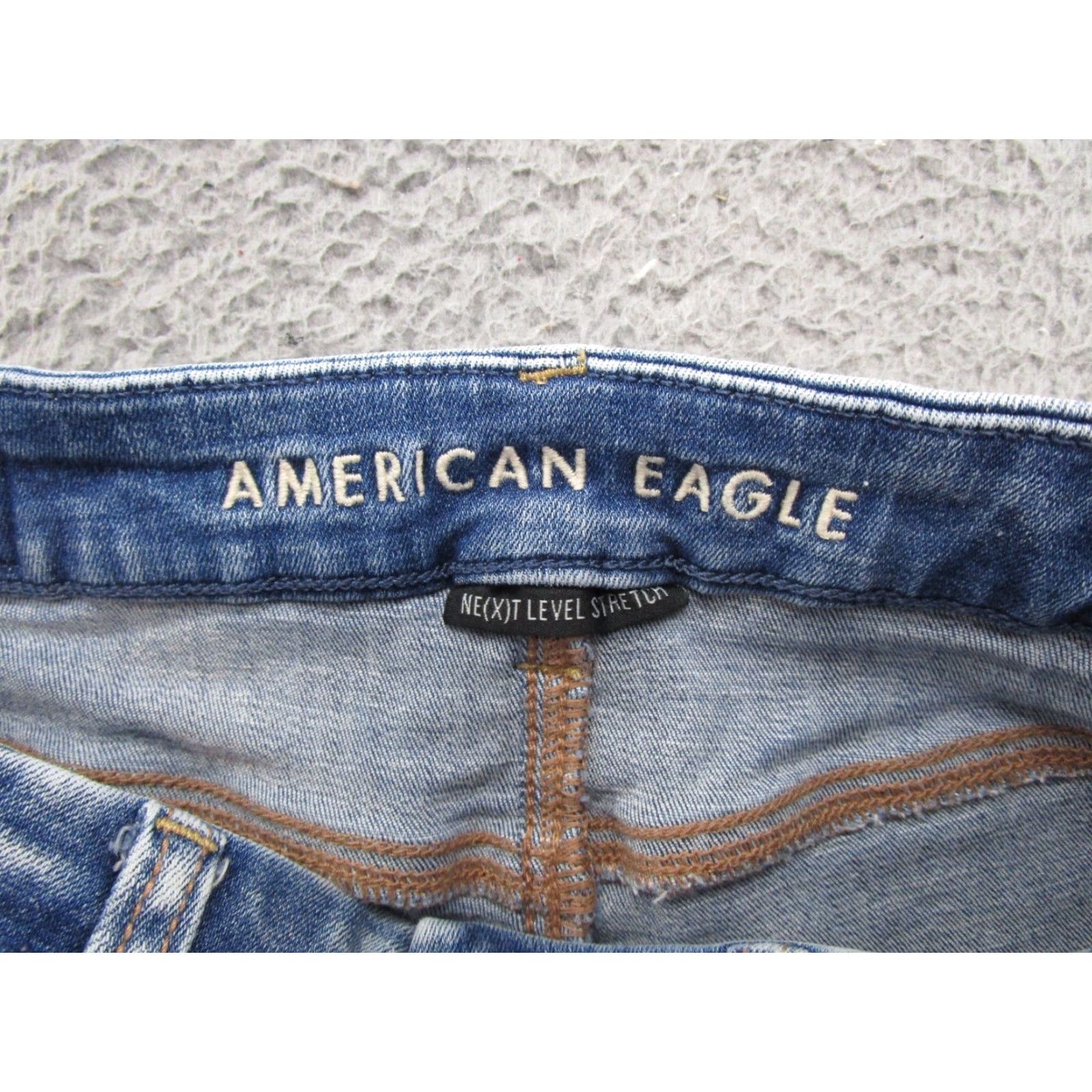 American Eagle Outfitters AMERICAN EAGLE Shorts Women Denim Blue Stretch Hi Rise Curvy Shorties 00 Regular Pocket 5-Pocket Distressed Patchwork Button Logo Vintage No Size 24" / US 00 / IT 34 - 2 Thumbnail