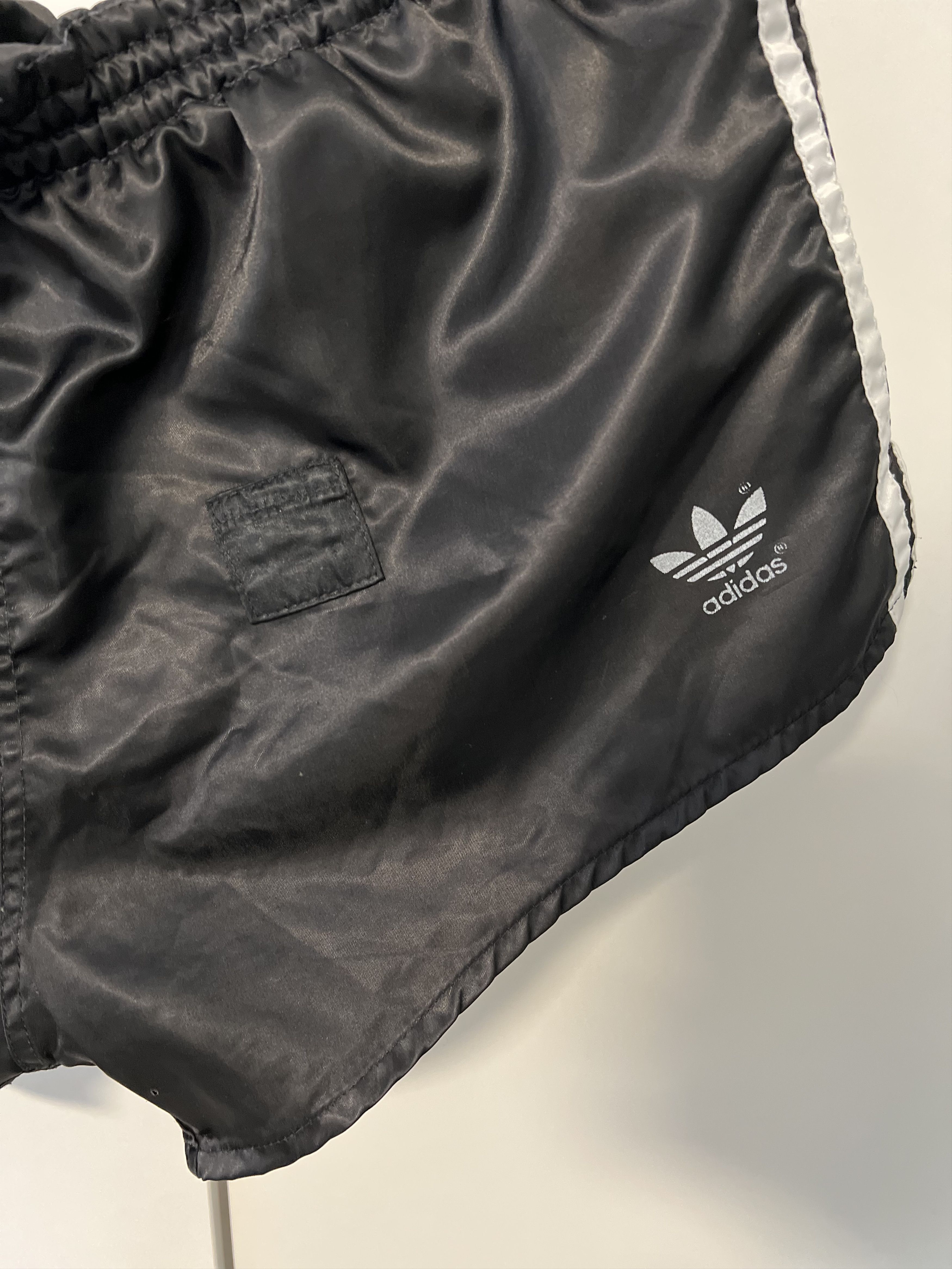 Adidas ADIDAS VINTAGE SHORTS MADE IN WEST GERMANY Short Size US 34 / EU 50 - 4 Thumbnail