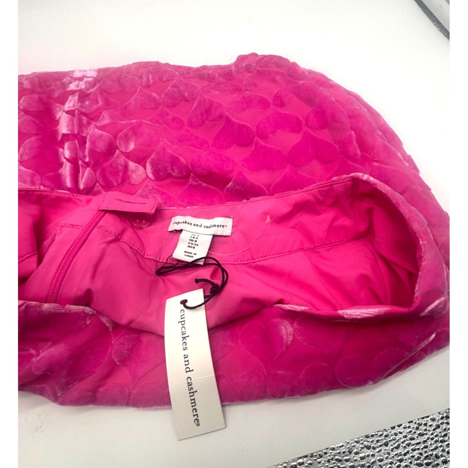 Other Cupcakes And Cashmere Pink Heart Velvet Mini Skirt, Sz. 4 Size 27" / US 4 / IT 40 - 8 Thumbnail