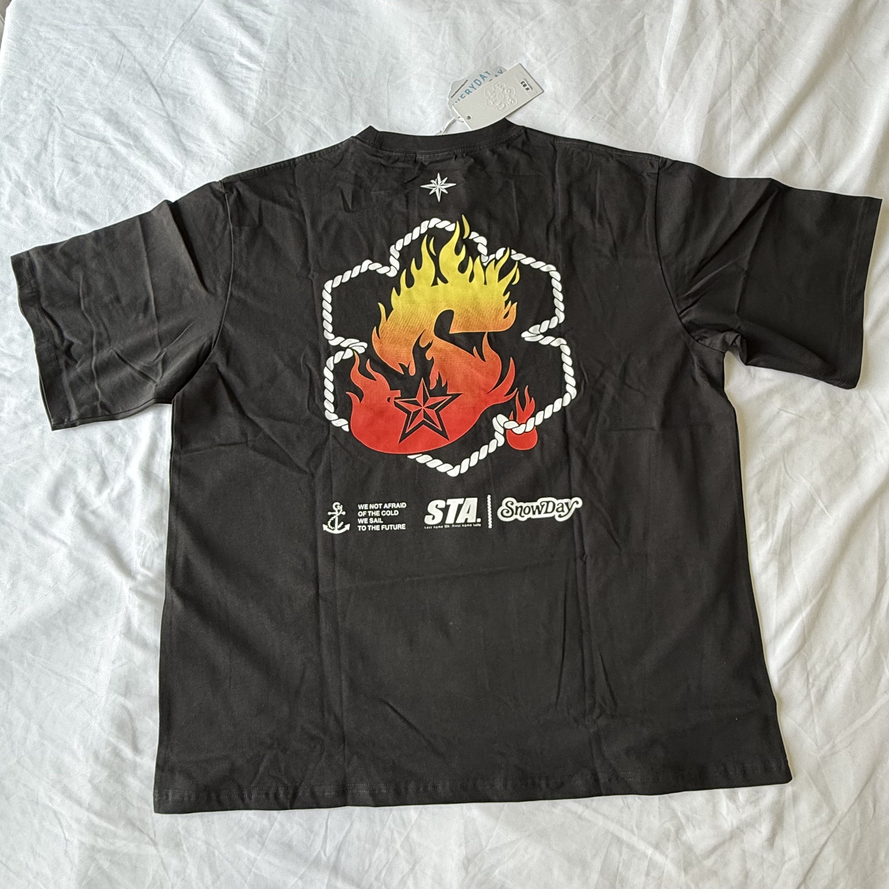 Snowday SnowDay x STA Mens Graphic T-Shirt Black Flame Star XXL Size US XXL / EU 58 / 5 - 1 Thumbnail