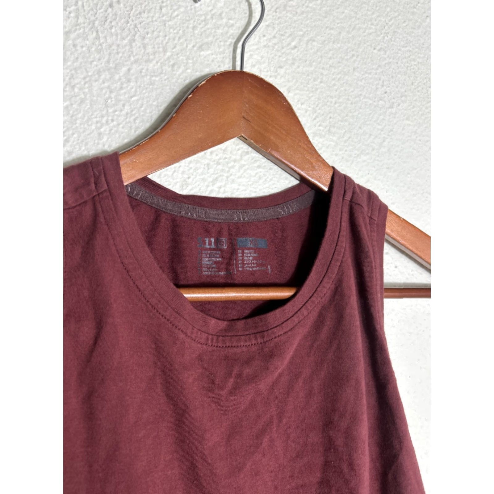 Vintage **5.11 Tactical Women’s XS Burgundy Racerback Tank Top** User: **5.11 Tactical Women’s XS Racerback Burgundy Tank Top** Size XS / US 0-2 / IT 36-38 - 3 Thumbnail