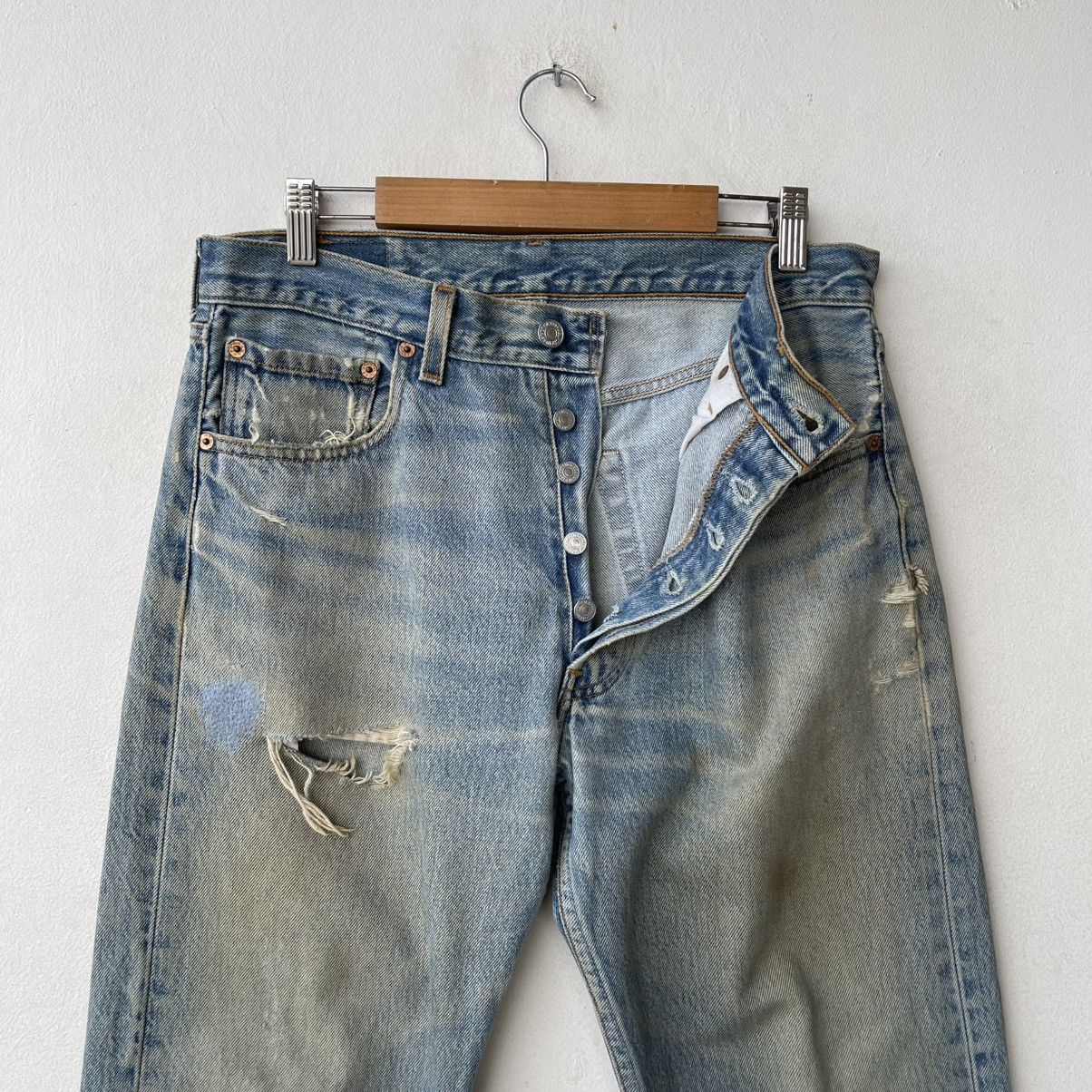 Levi's Vintage 90s Levi's 501xx Denim Jeans Thrashed Distressed Size US 33 - 15 Thumbnail