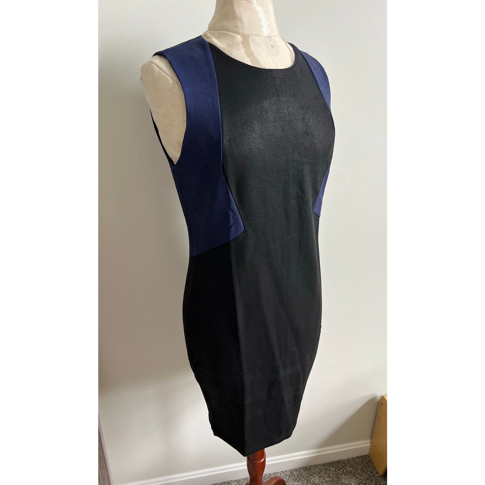 Krisa Krisa Sleeveless Colorblock Knee Length Dress NWT Medium Size M / US 6-8 / IT 42-44 - 2 Thumbnail