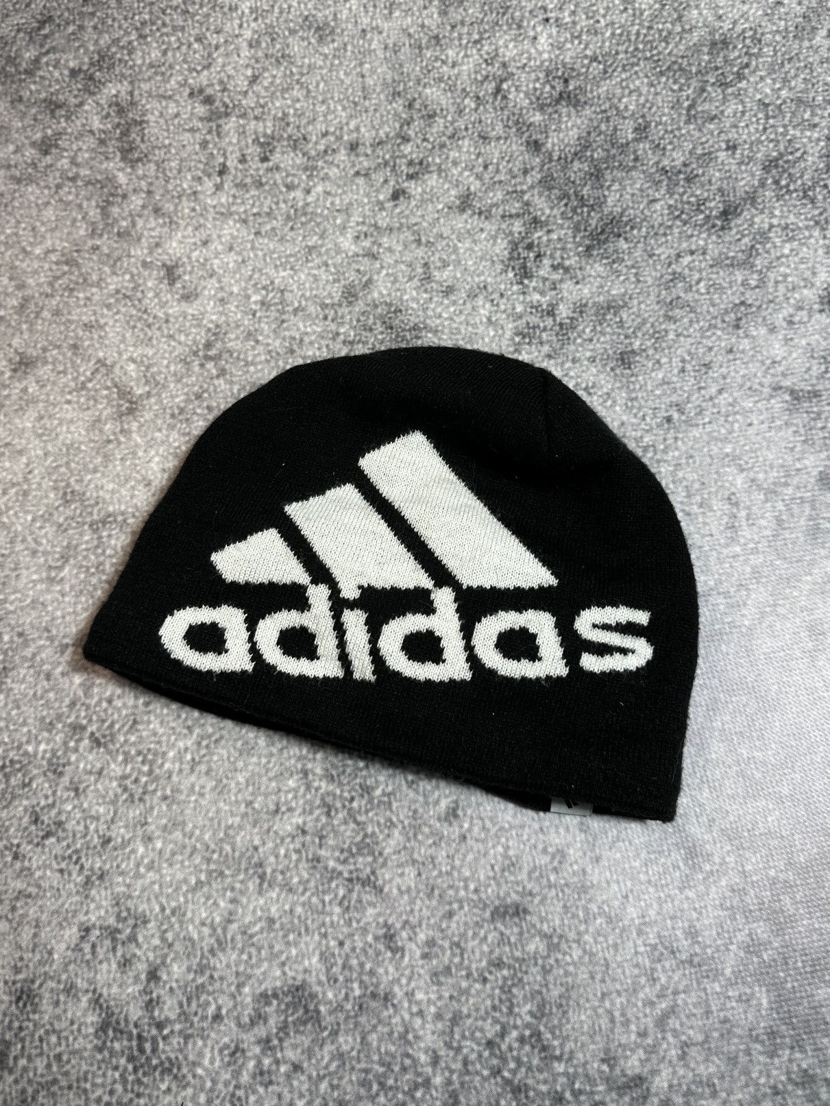 Adidas Y2k Vintage Adidas Big Logo Streetwear Casual Rare USA Size ONE SIZE - 1 Thumbnail