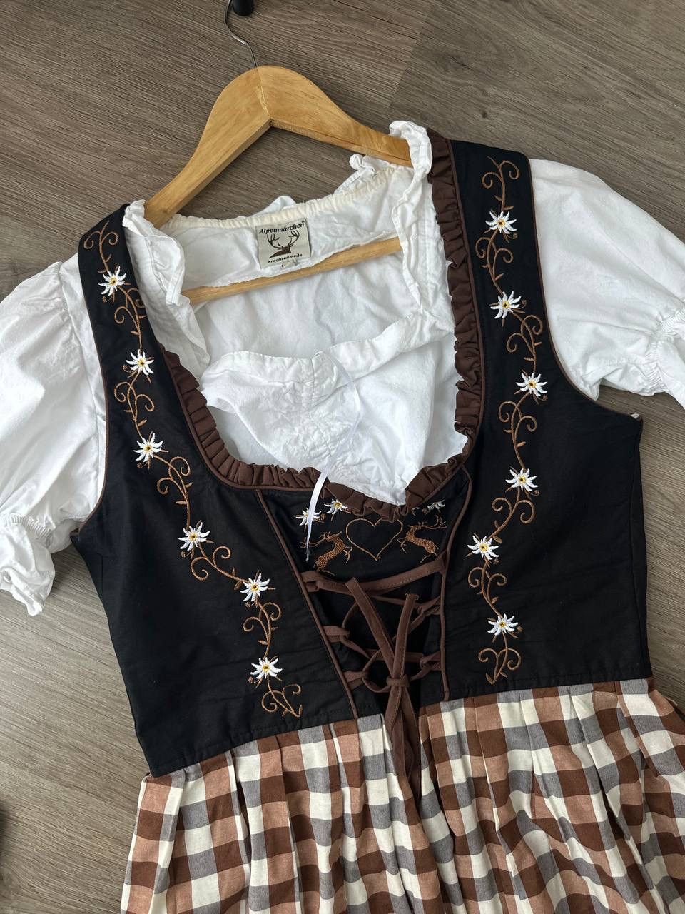 Japanese Brand × Vintage Vintage Alpenmarchen Dirndl Dress Oktoberfesttracht Bavarian Size M / US 6-8 / IT 42-44 - 14 Thumbnail