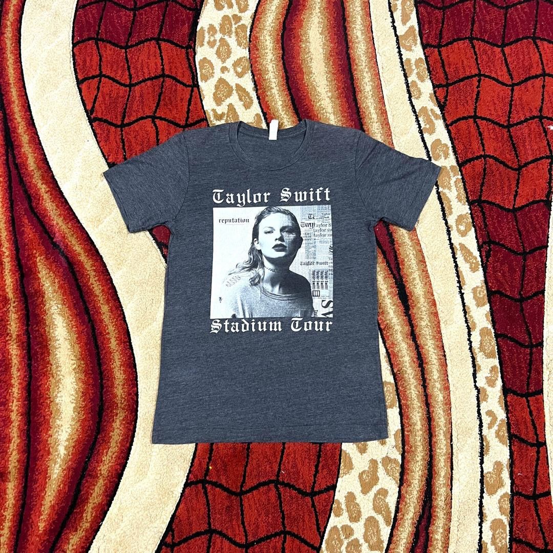 Band Tees Vintage Taylor Swift Stadium Tour Rare T Shirt Size US S / EU 44-46 / 1 - 2 Thumbnail