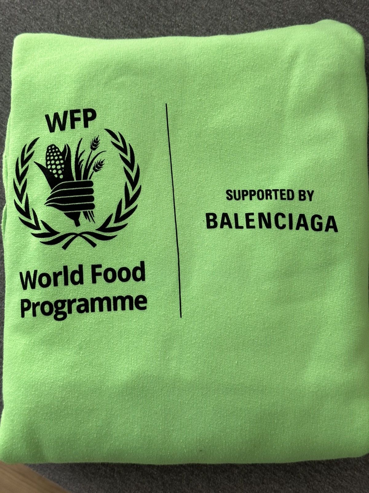 Balenciaga Balenciaga World Food Programme Hoodie Size US S / EU 44-46 / 1 - 4 Thumbnail