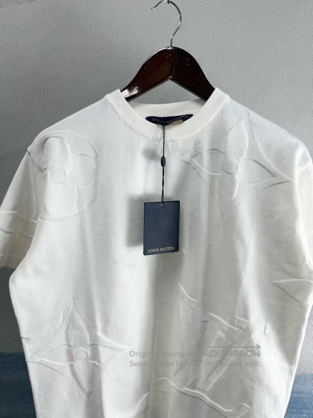 Louis Vuitton Louis Vuitton White All-Over Embossed Knit Short Sleeve T- Size US M / EU 48-50 / 2 - 3 Thumbnail