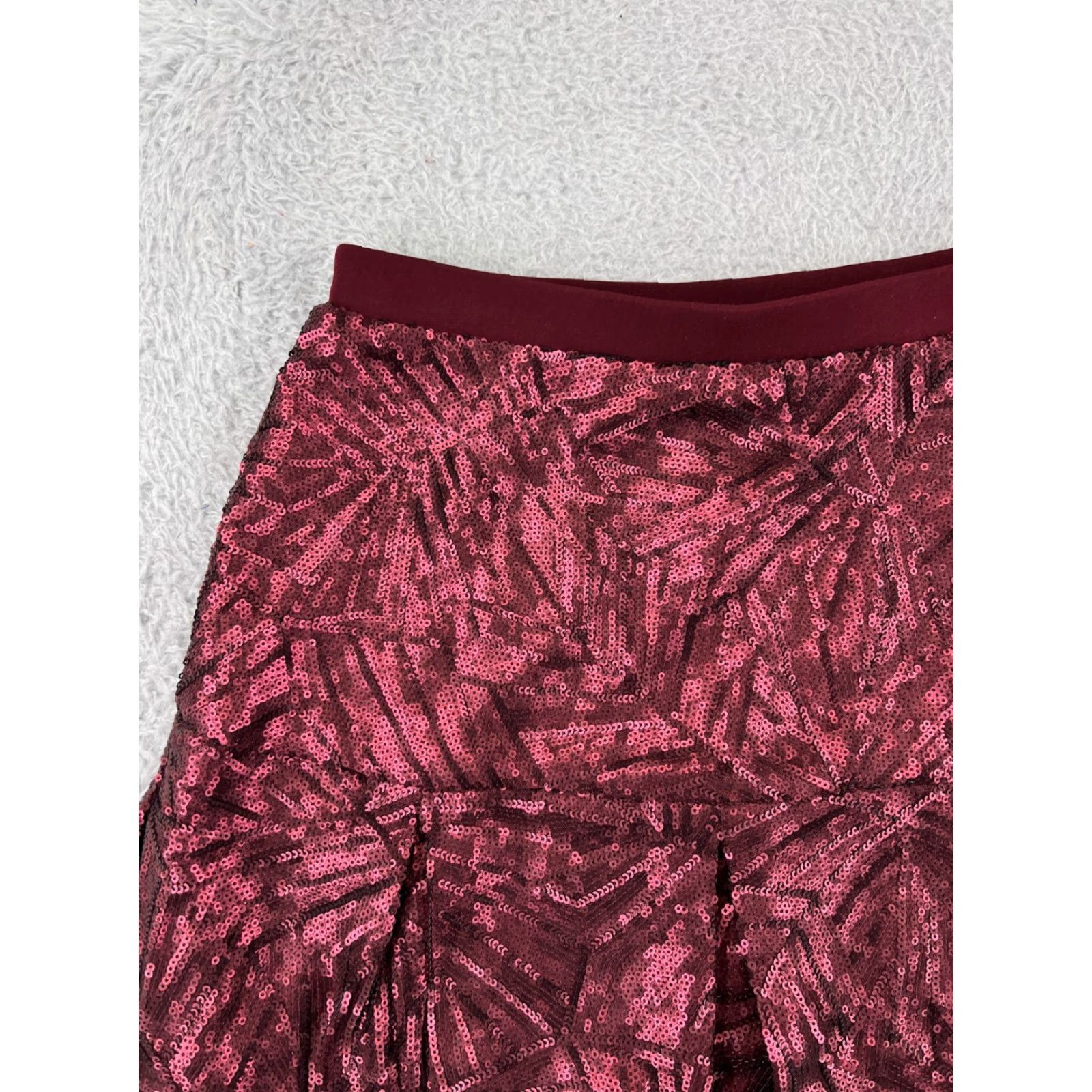 Dress the Population Dress The Population Skirt Women 26 Red Sequin Ruffle Mini Short Knit Polyester Dress The Population Skirt Women 26 Red Sequin Ruffle Mini Short Size 26" / US 2 / IT 38 - 7 Thumbnail