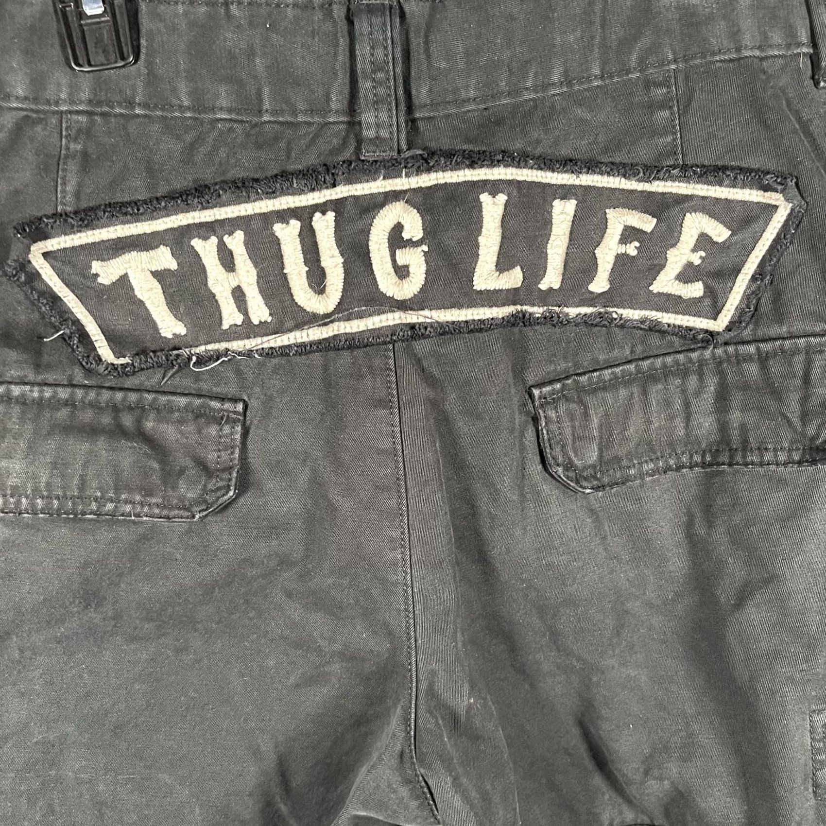 Alife Thug Life Mens Cargo Shorts 38 Black Biker Hip Hop Skull Logo Embroidered Pockets Belted Adjustable Waist Streetwear Y2K Size US 38 / EU 54 - 4 Thumbnail